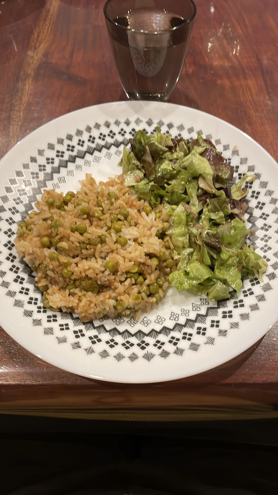 Riz aux pois et salade