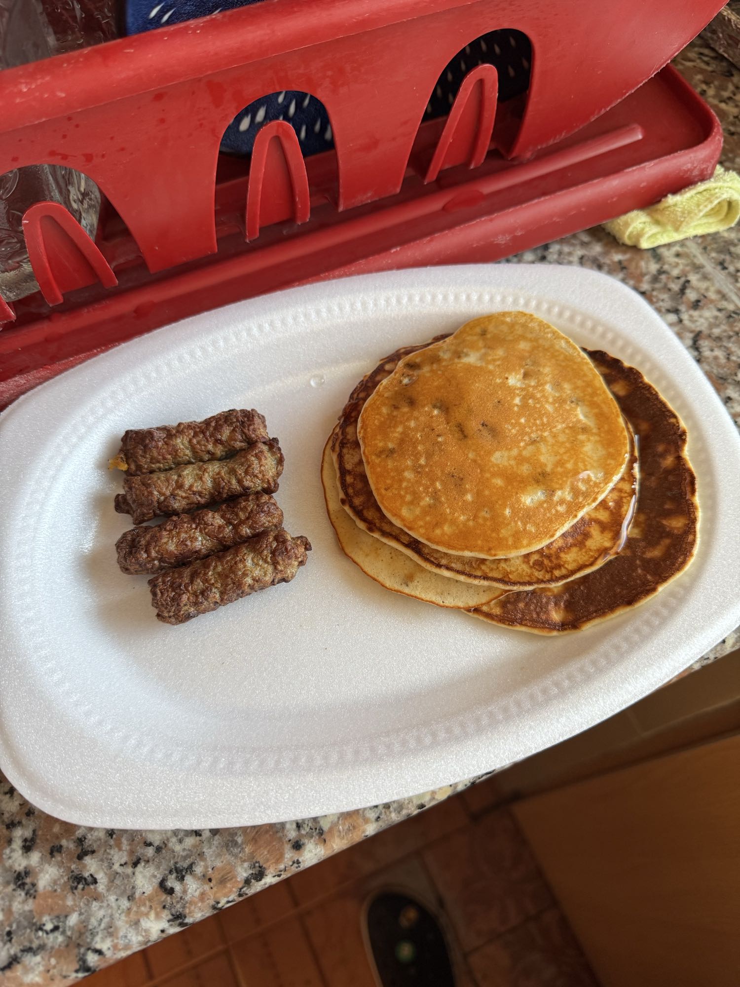 Salchichas y panqueques