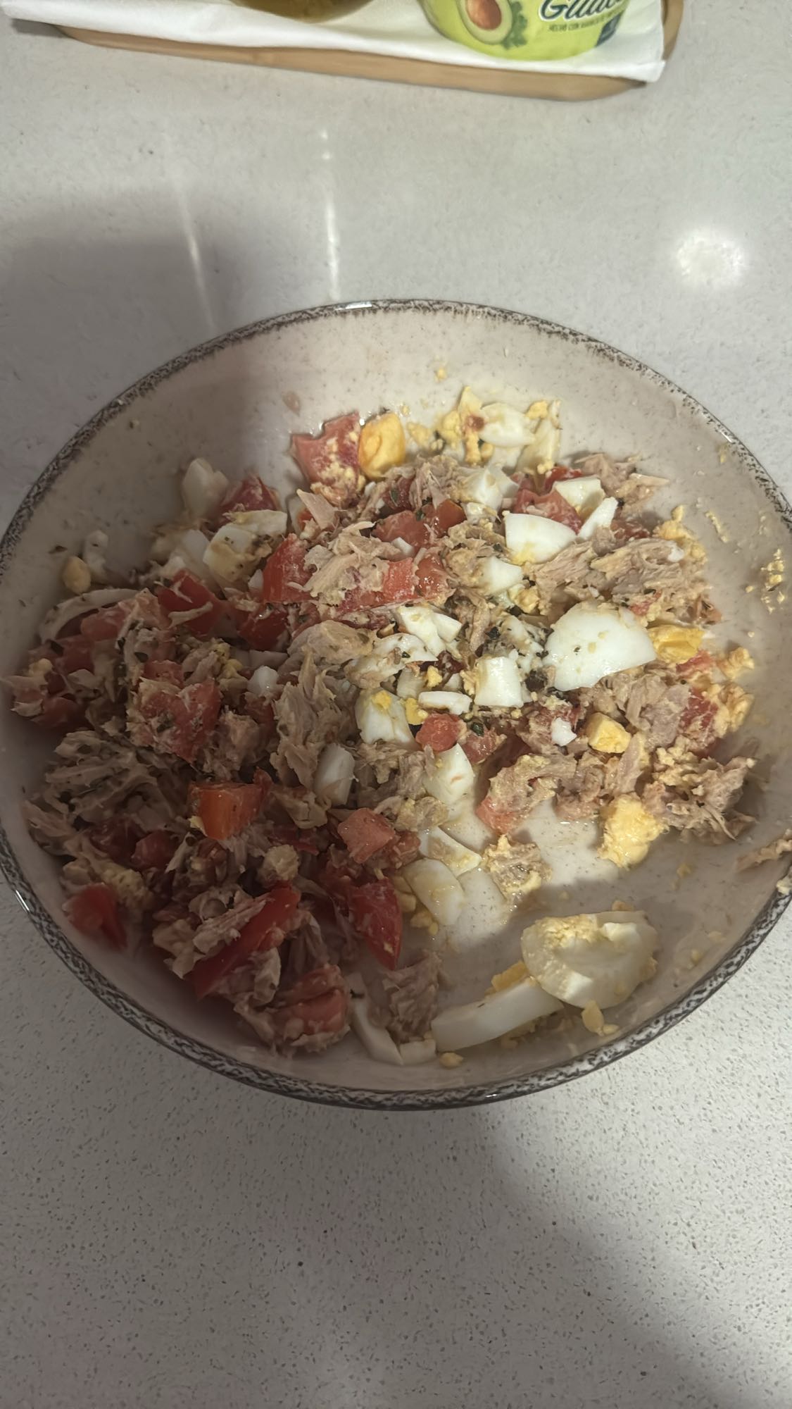 Ensalada de atún y huevo