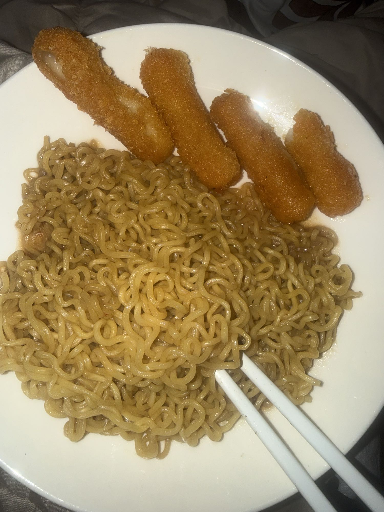 Noodles with fish sticks