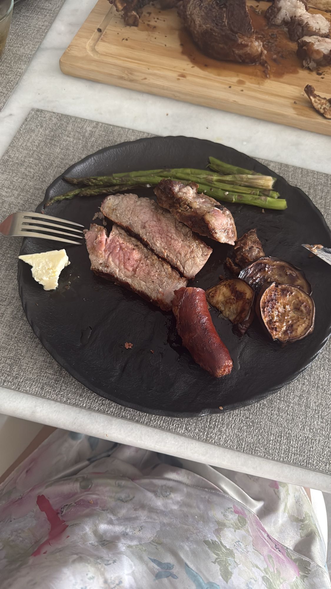 Plato de carne y verduras