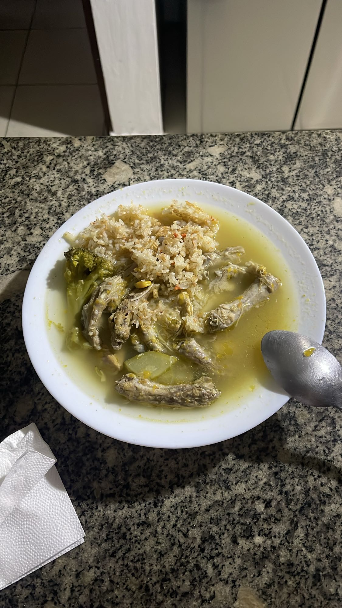 sopa de arroz con pollo