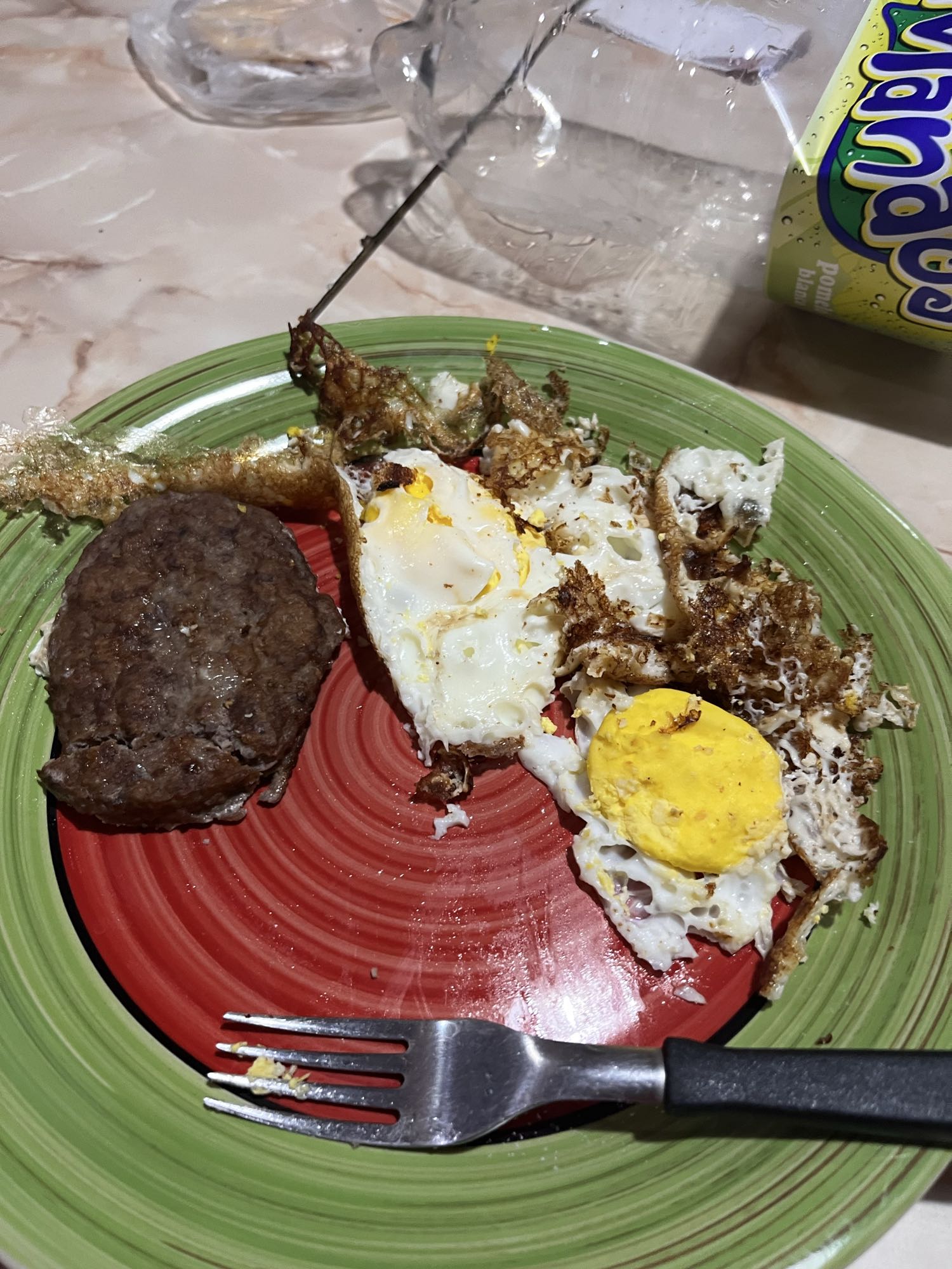 dos huevos sin aceite y hamburguesa finexcor