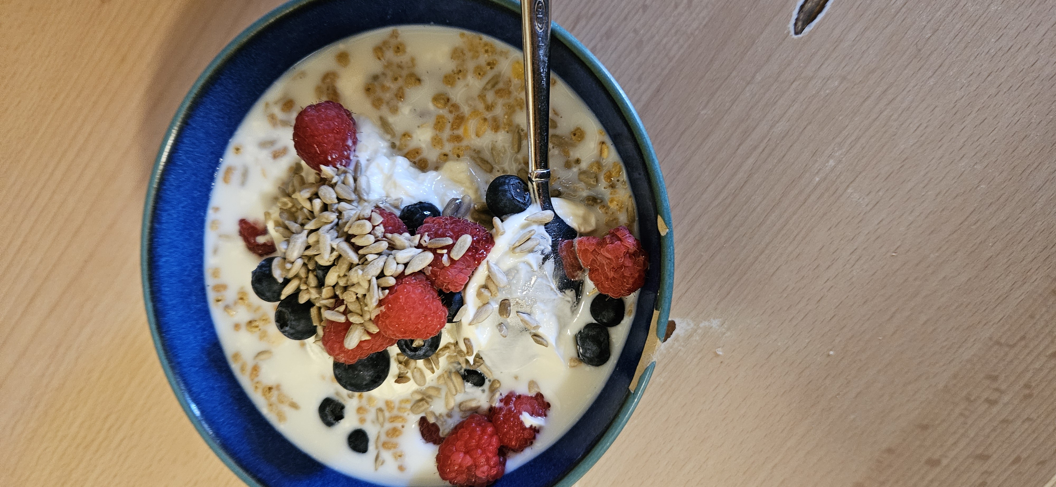 Berry yogurt muesli bowl
