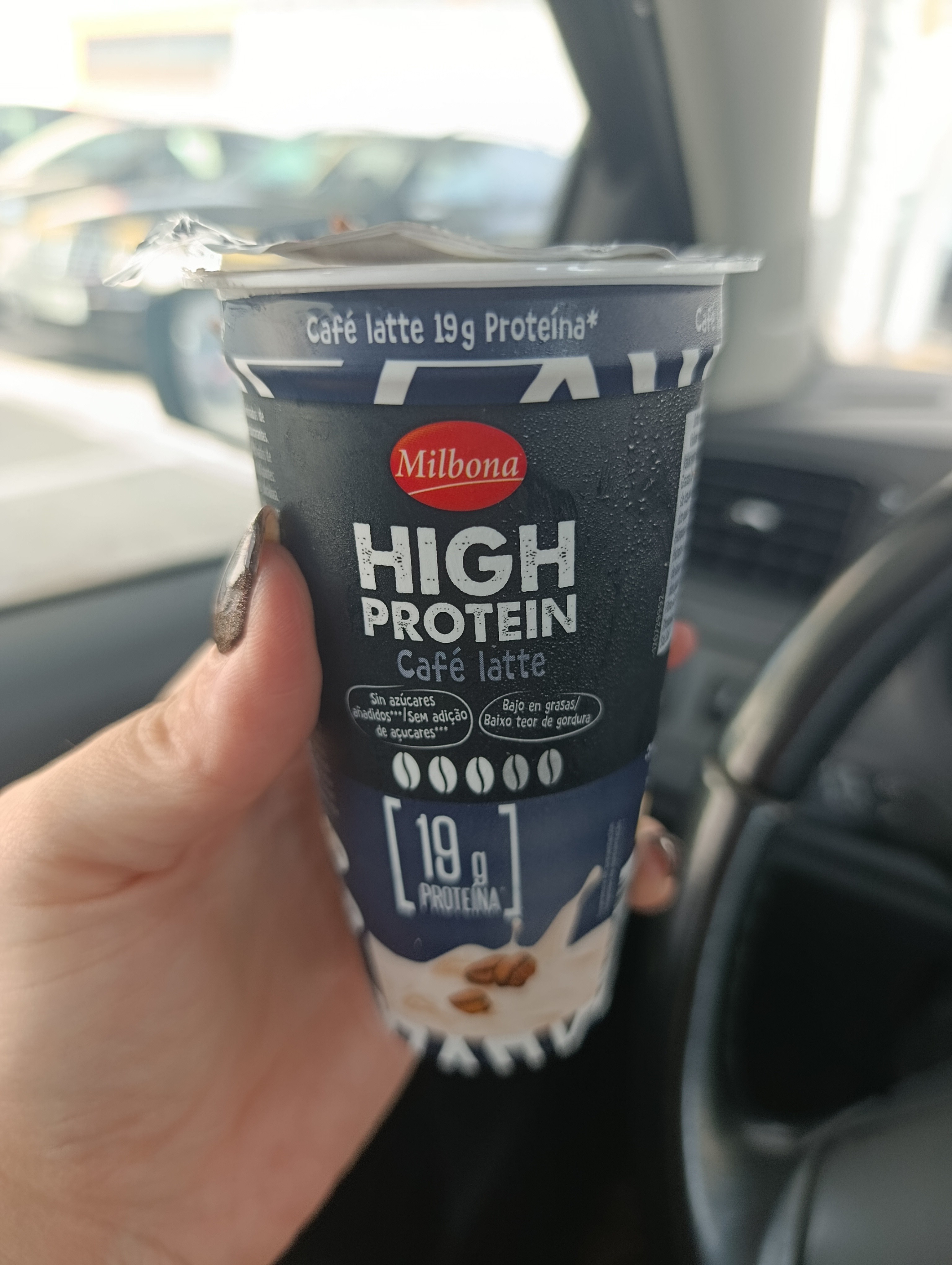 Café latte proteico