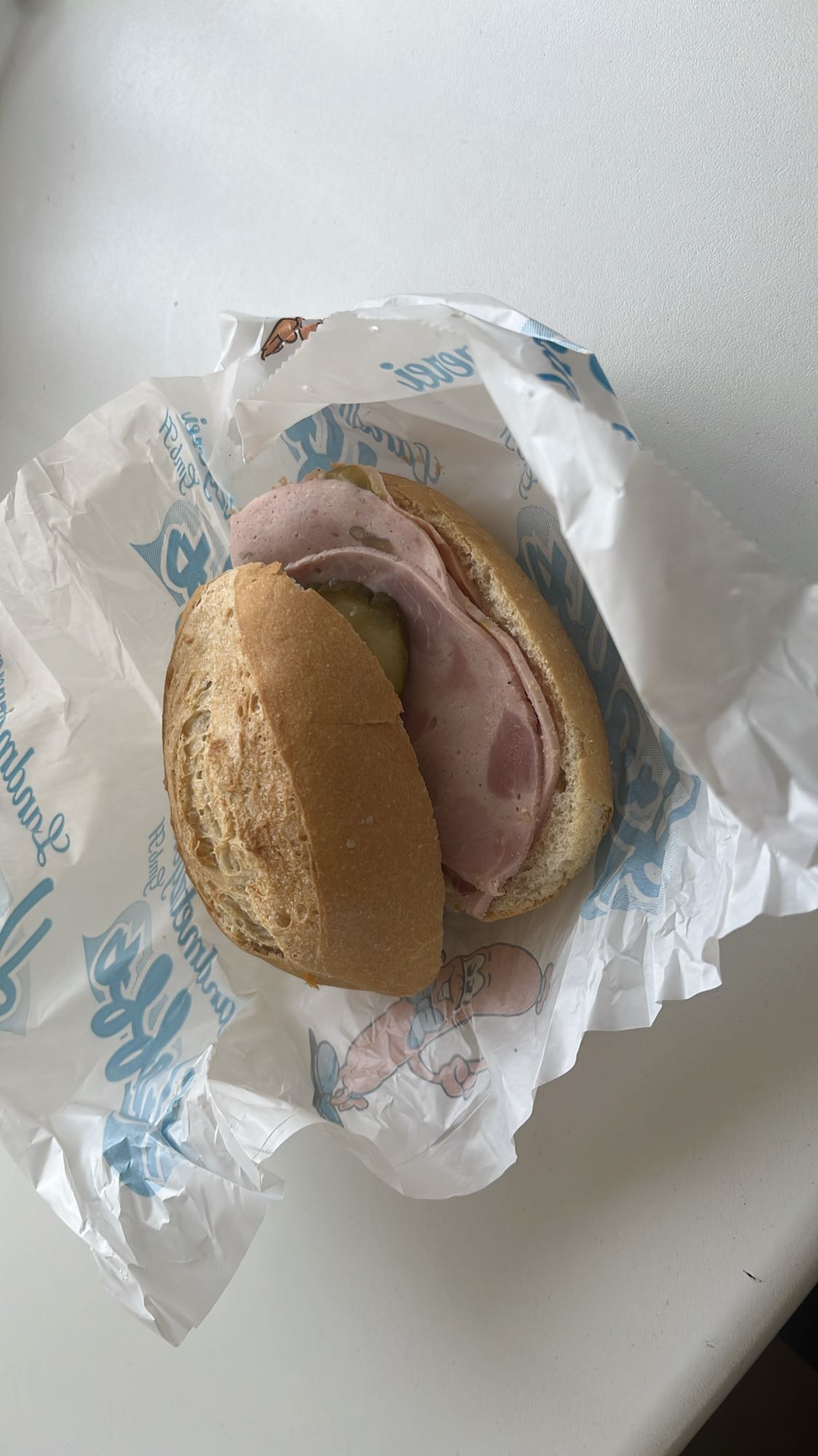 Ham broodje met augurk