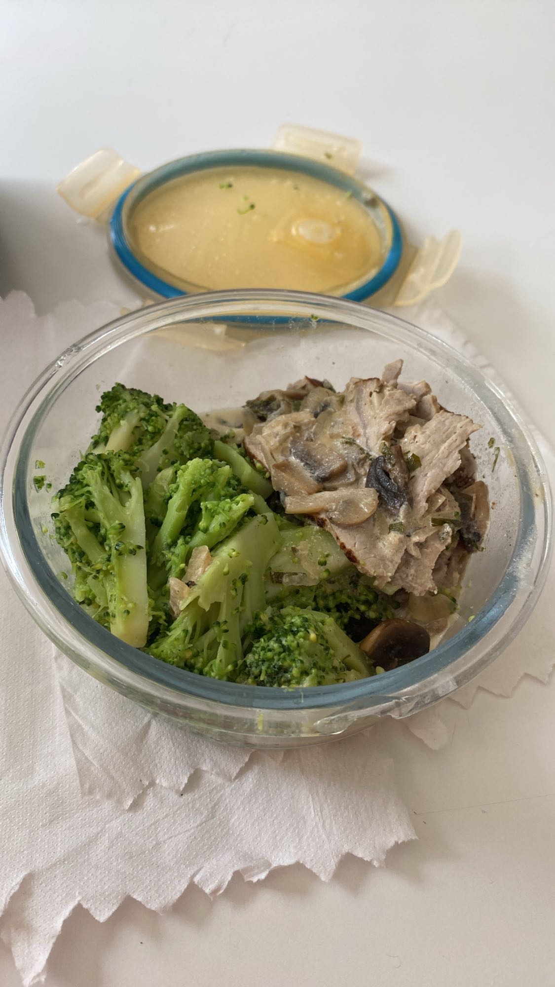 Brocoli et porc sauce
