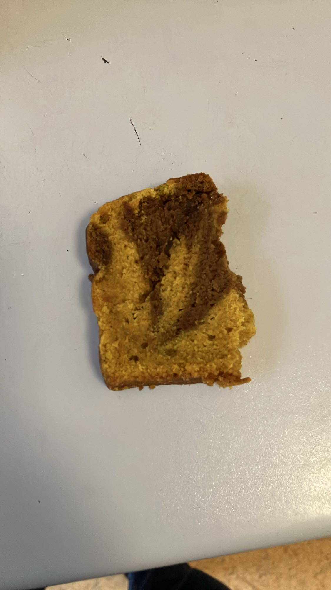 fatia de bolo mármore