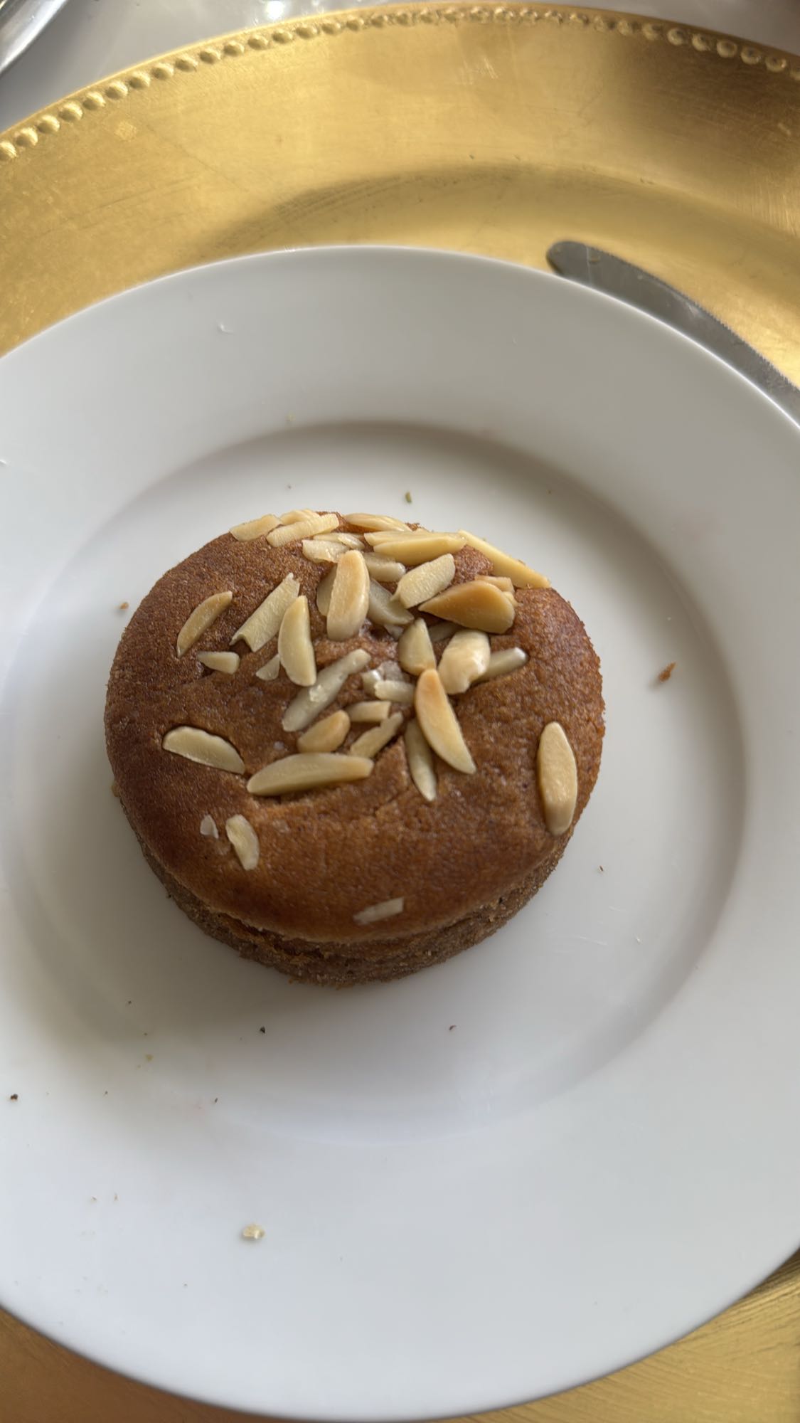 Basbousa met amandelen