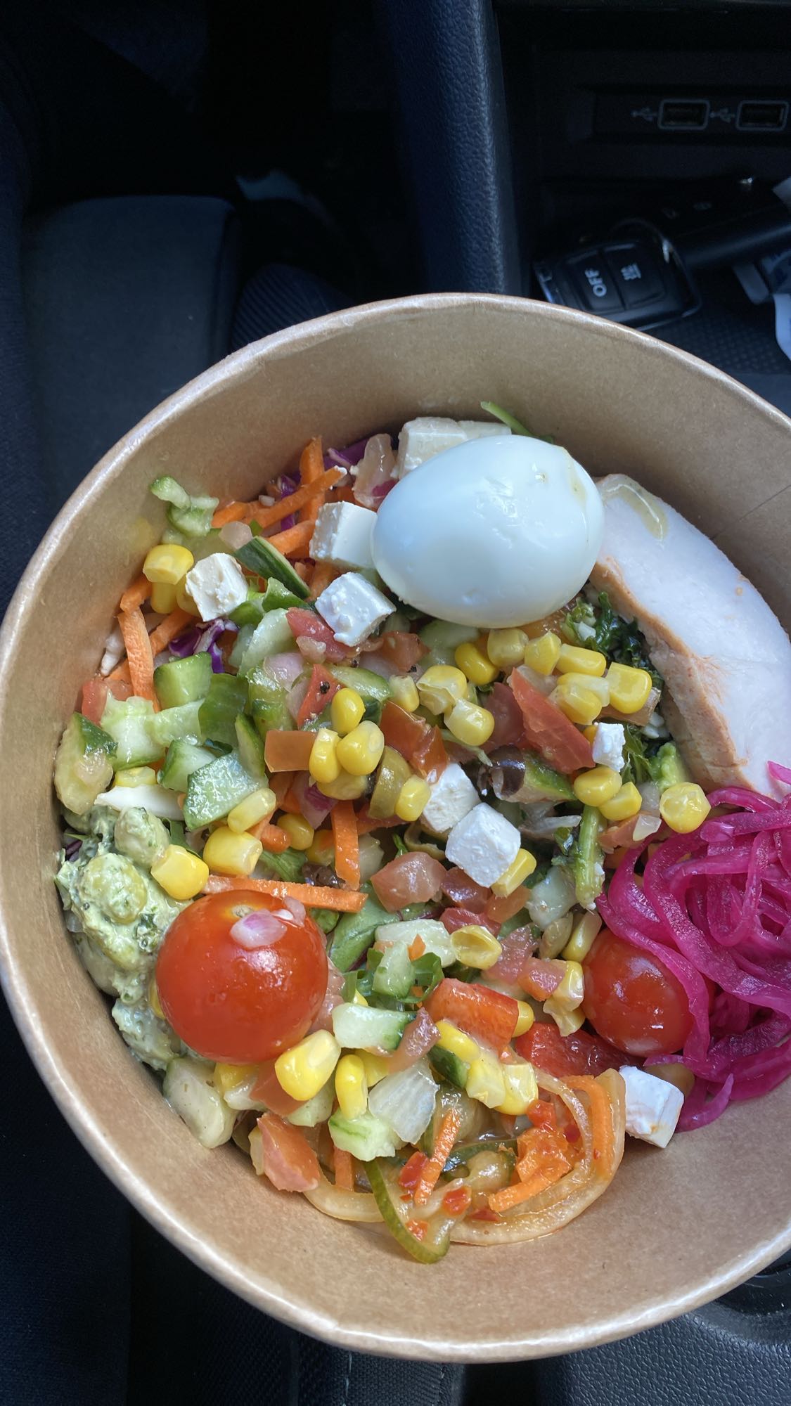 Kycklingsallad med ägg