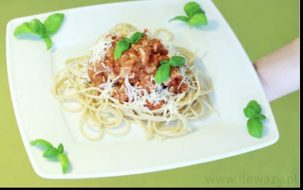 Spaghetti z sosem pomidorowym