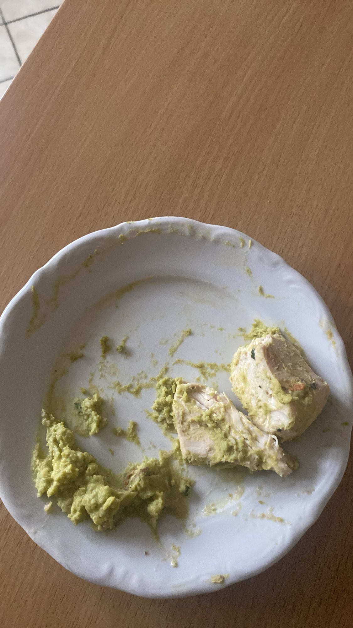 Kurczak z pastą z awokado