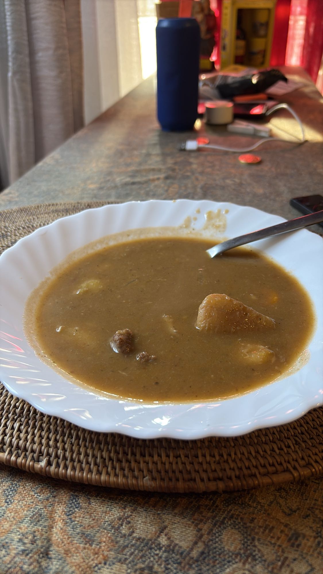 sopa de carne y papa
