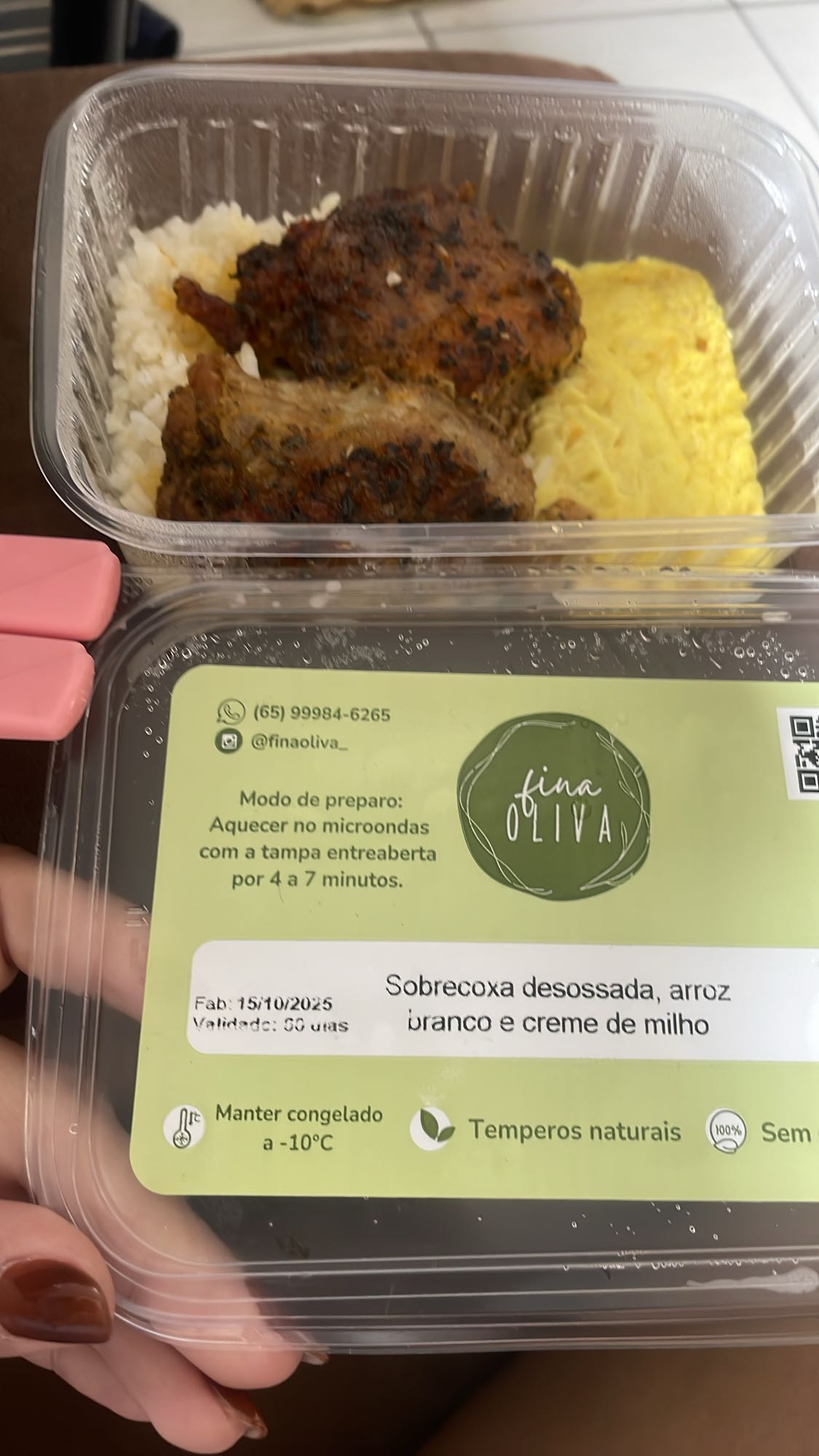 Sobrecoxa, arroz e creme de milho