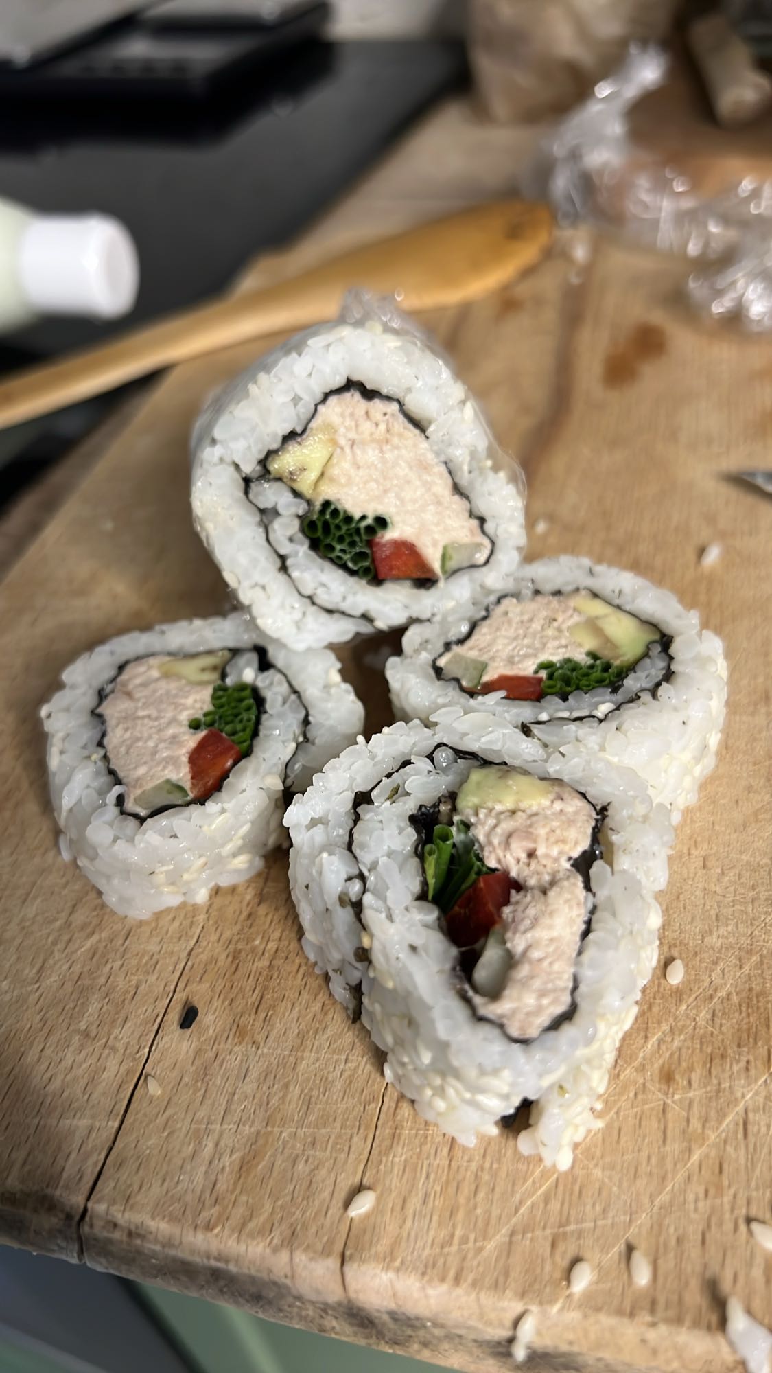 Rulouri sushi cu ton