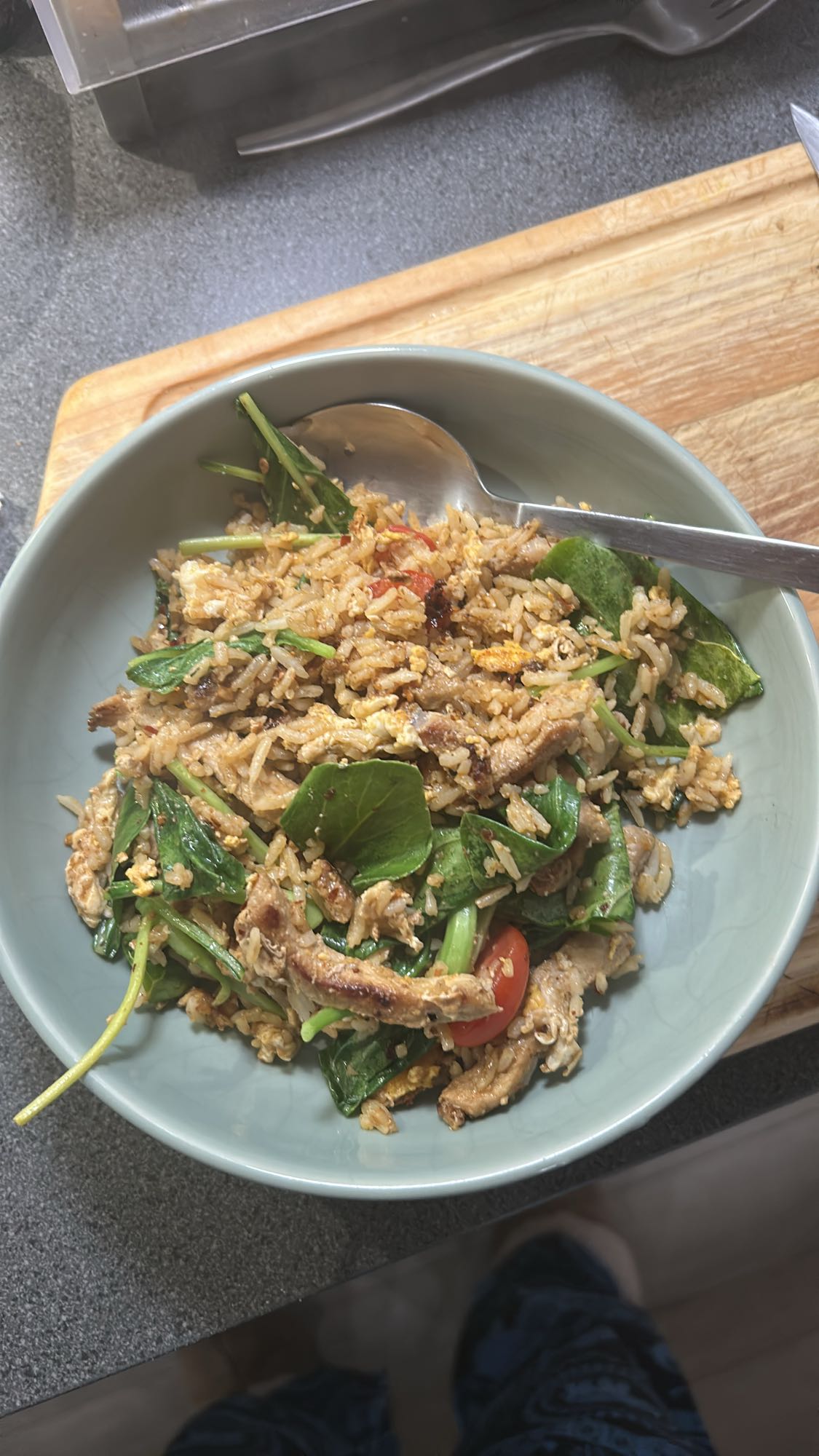 Stekt ris med kylling og grønnsaker