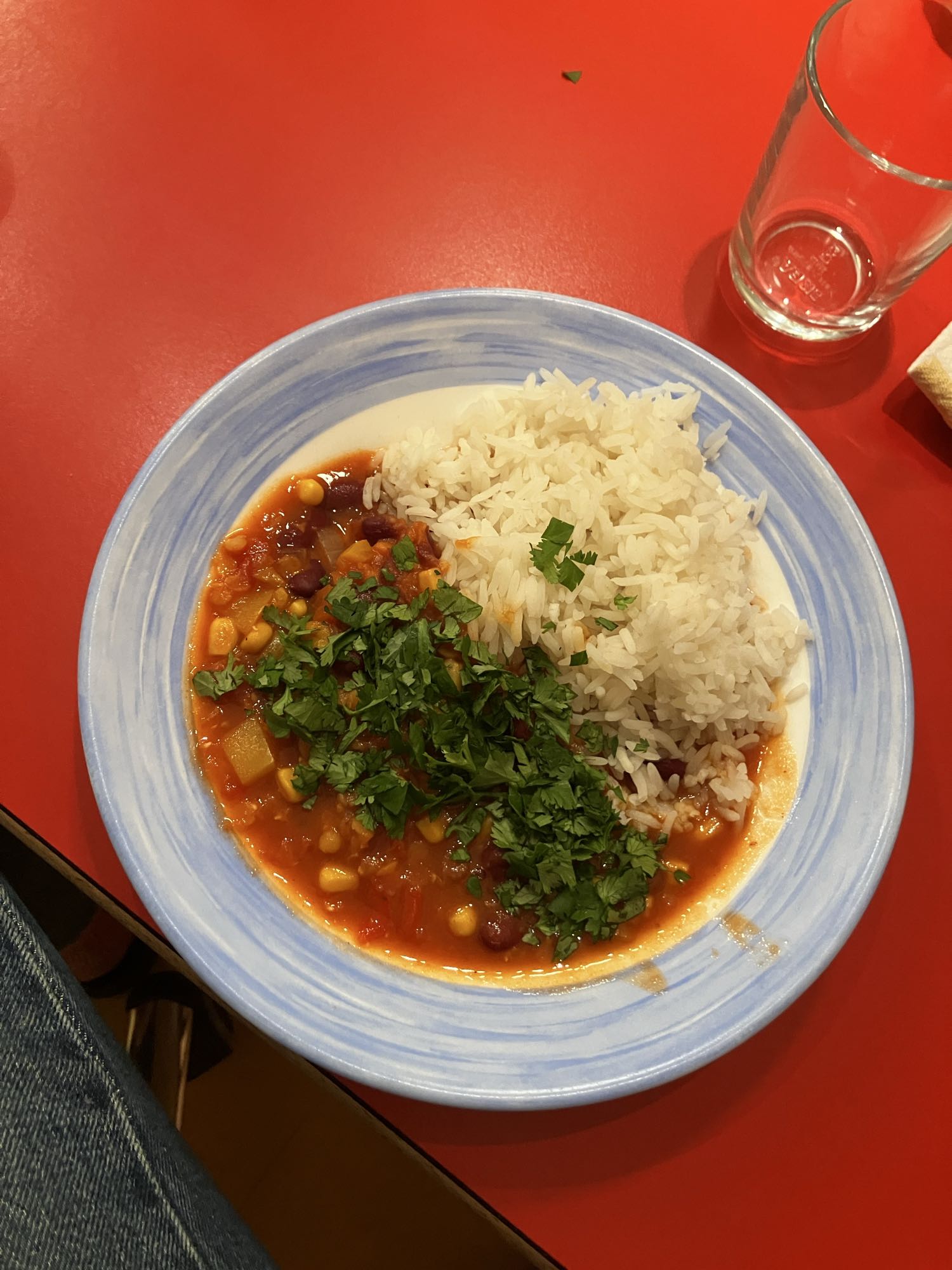 Arroz com chili vegano