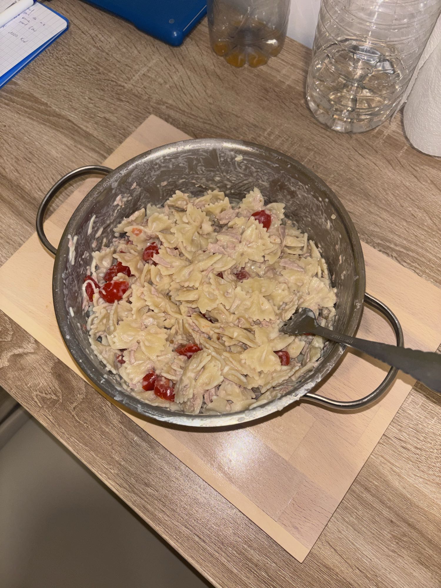 Pâtes au thon et tomates