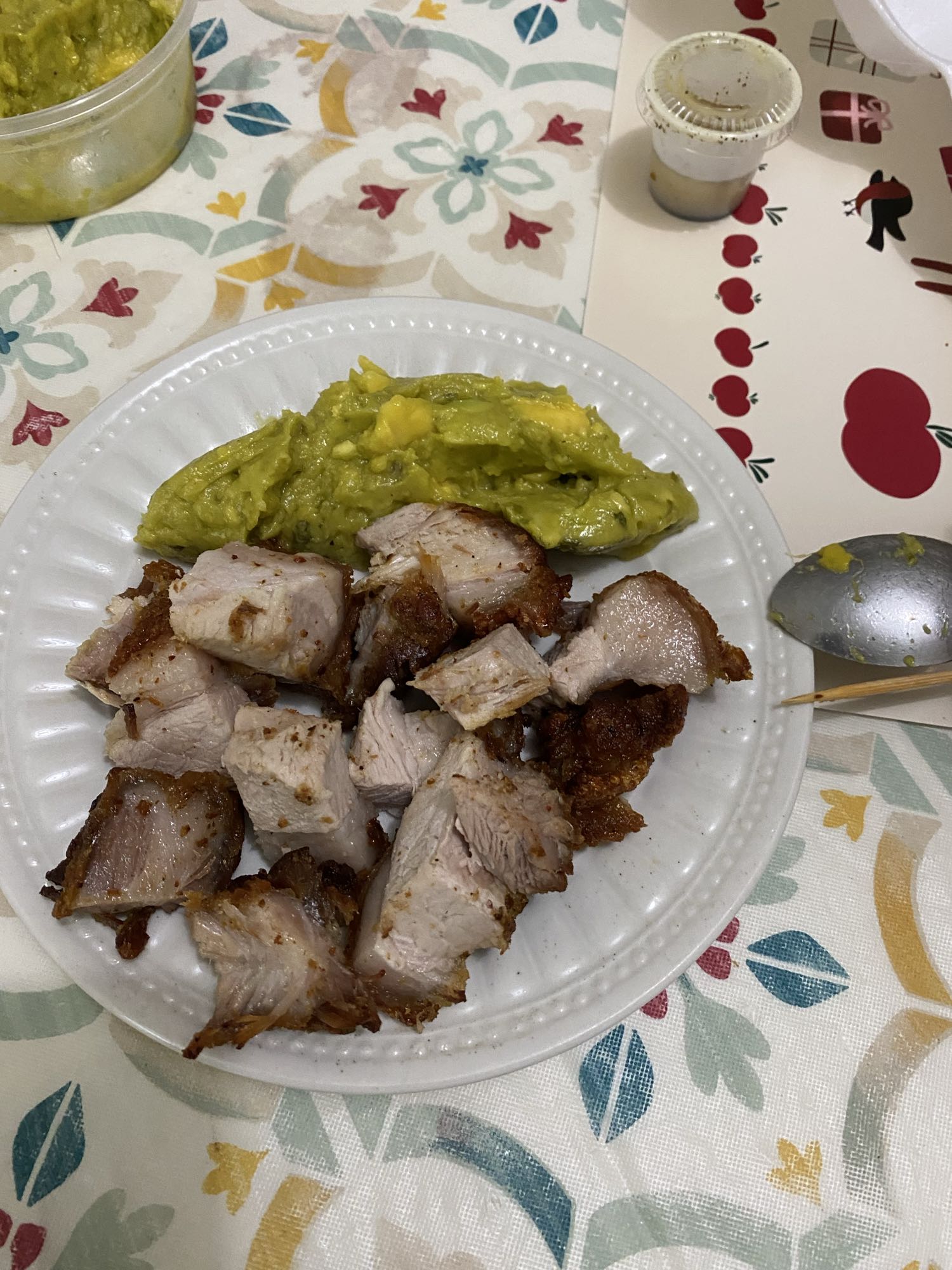 Cerdo con guacamole
