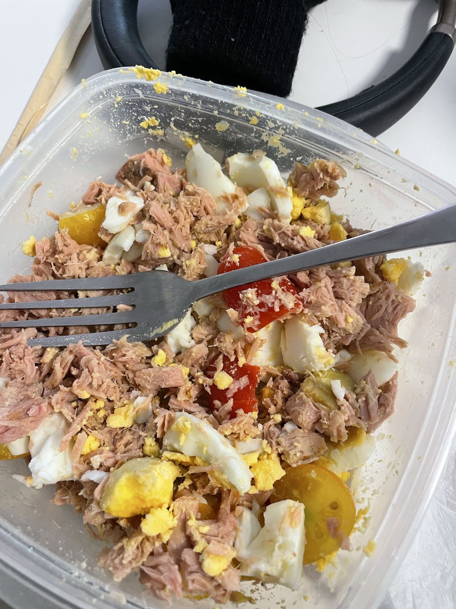 Ensalada de atún y huevo