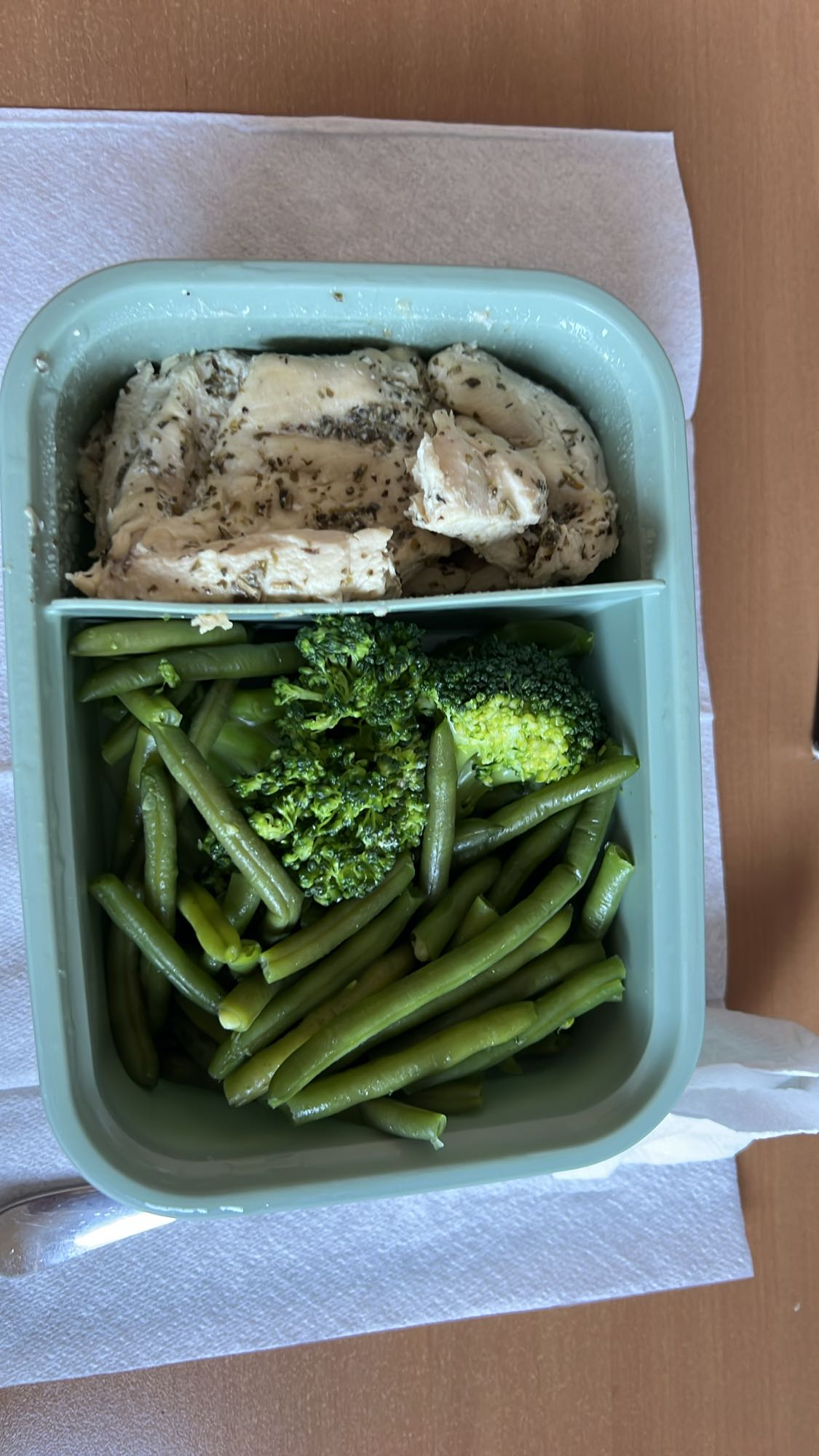 Tavuklu sebze tabağı