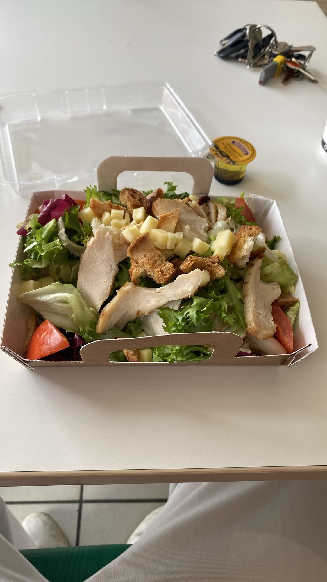 Salade poulet croûtons