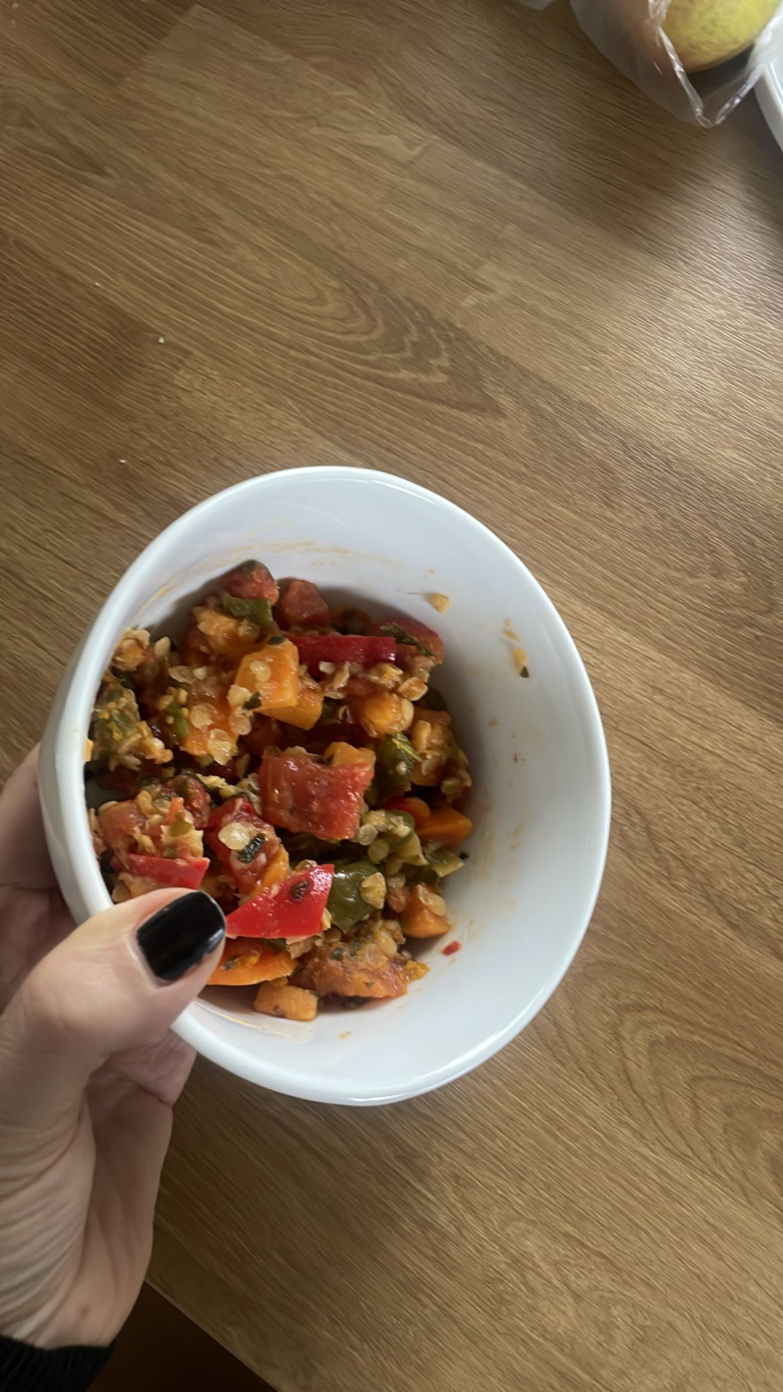 warzywna miska z soczewicą