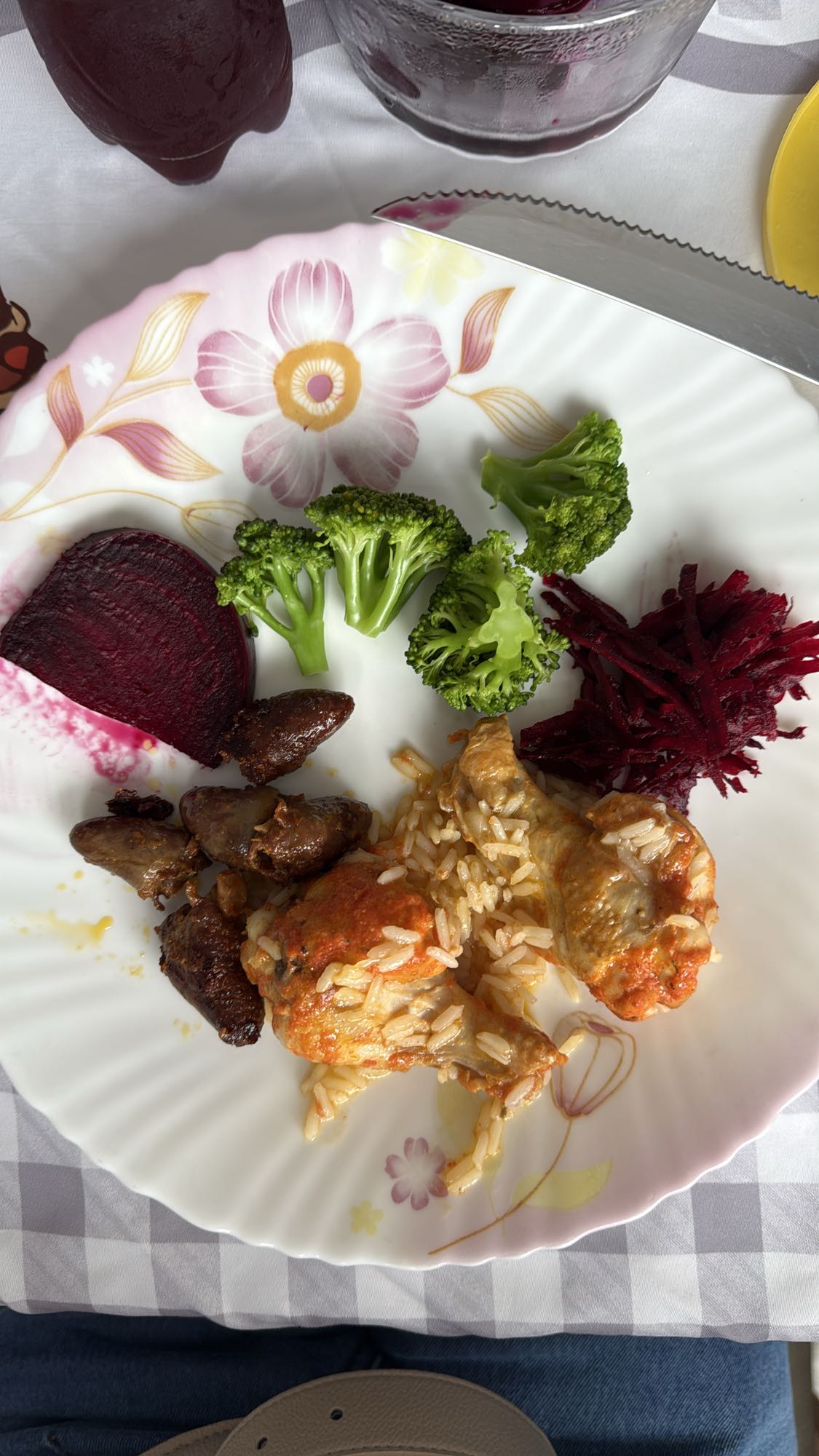 Frango com arroz e legumes