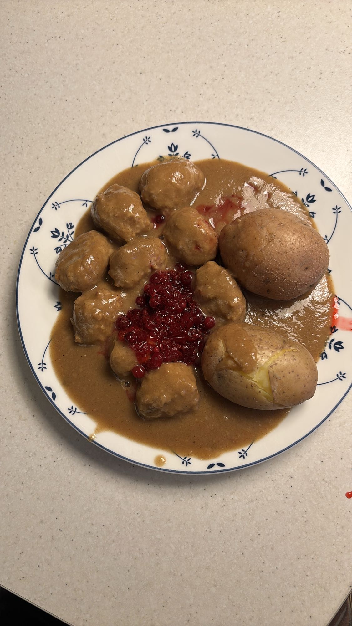 Kjøttboller med poteter