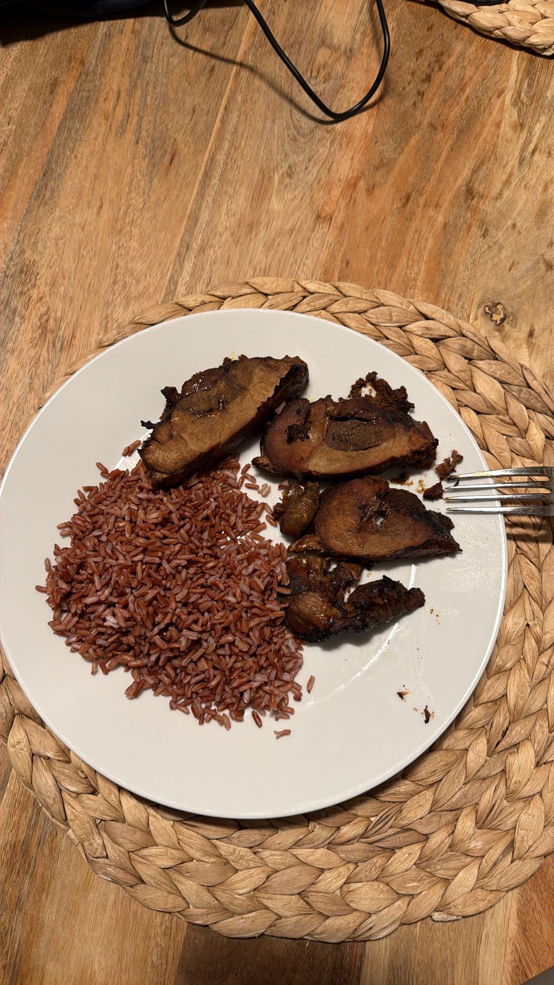 Czerwony ryż z mięsem