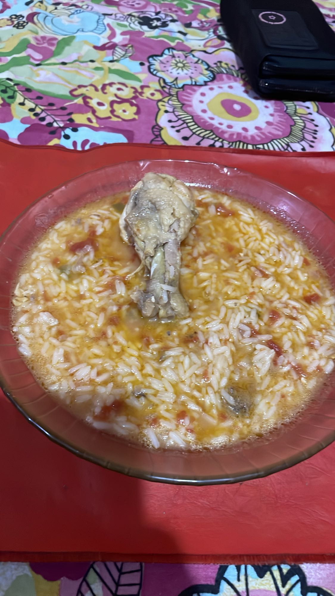 Sopa de arroz con pollo
