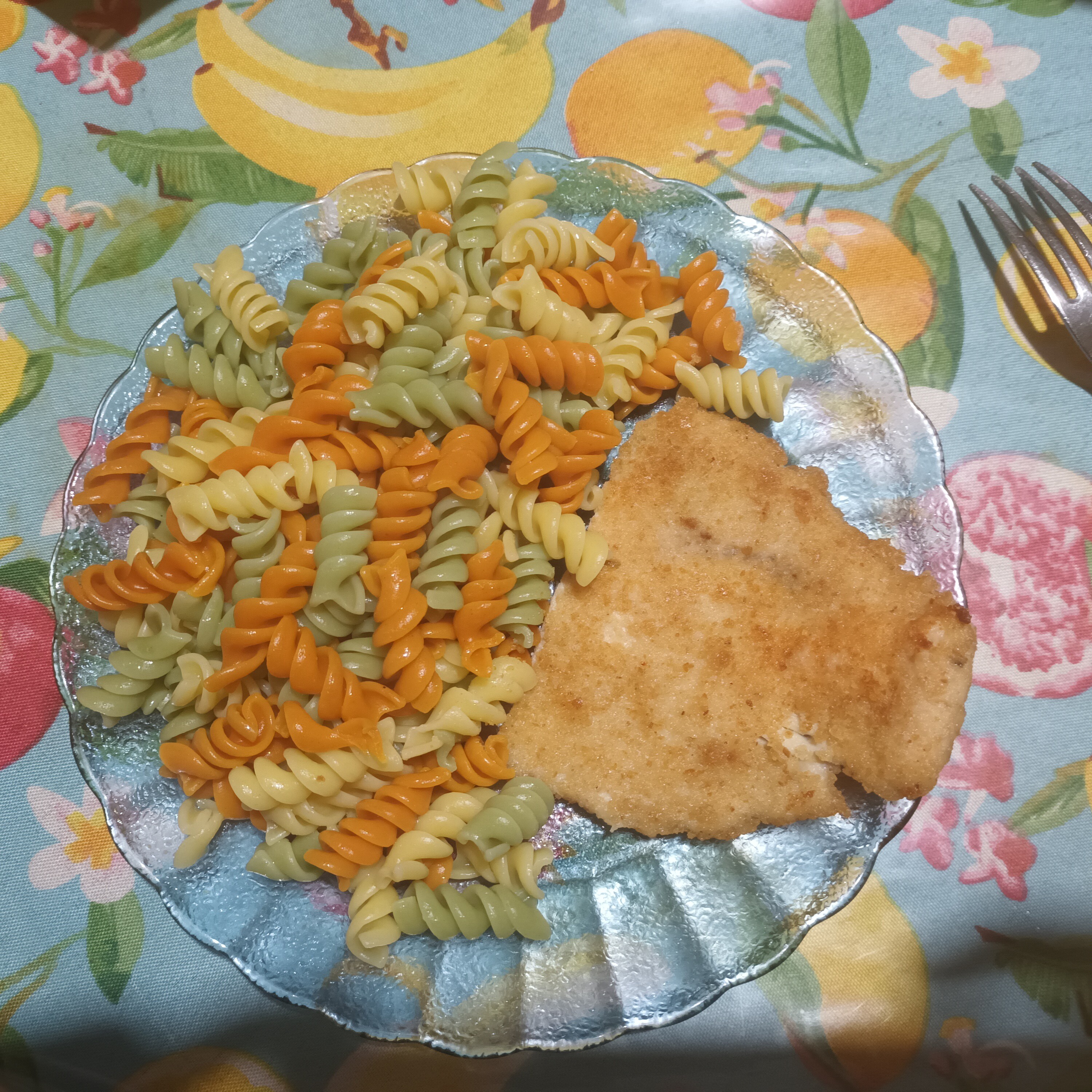 Pasta with breaded chicken