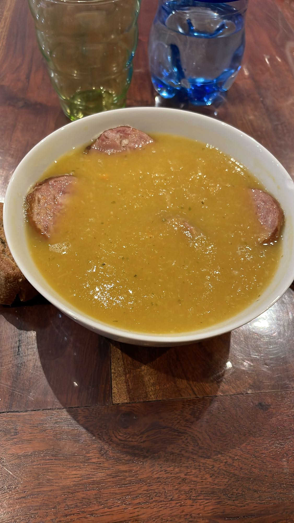 Soupe aux légumes et saucisse