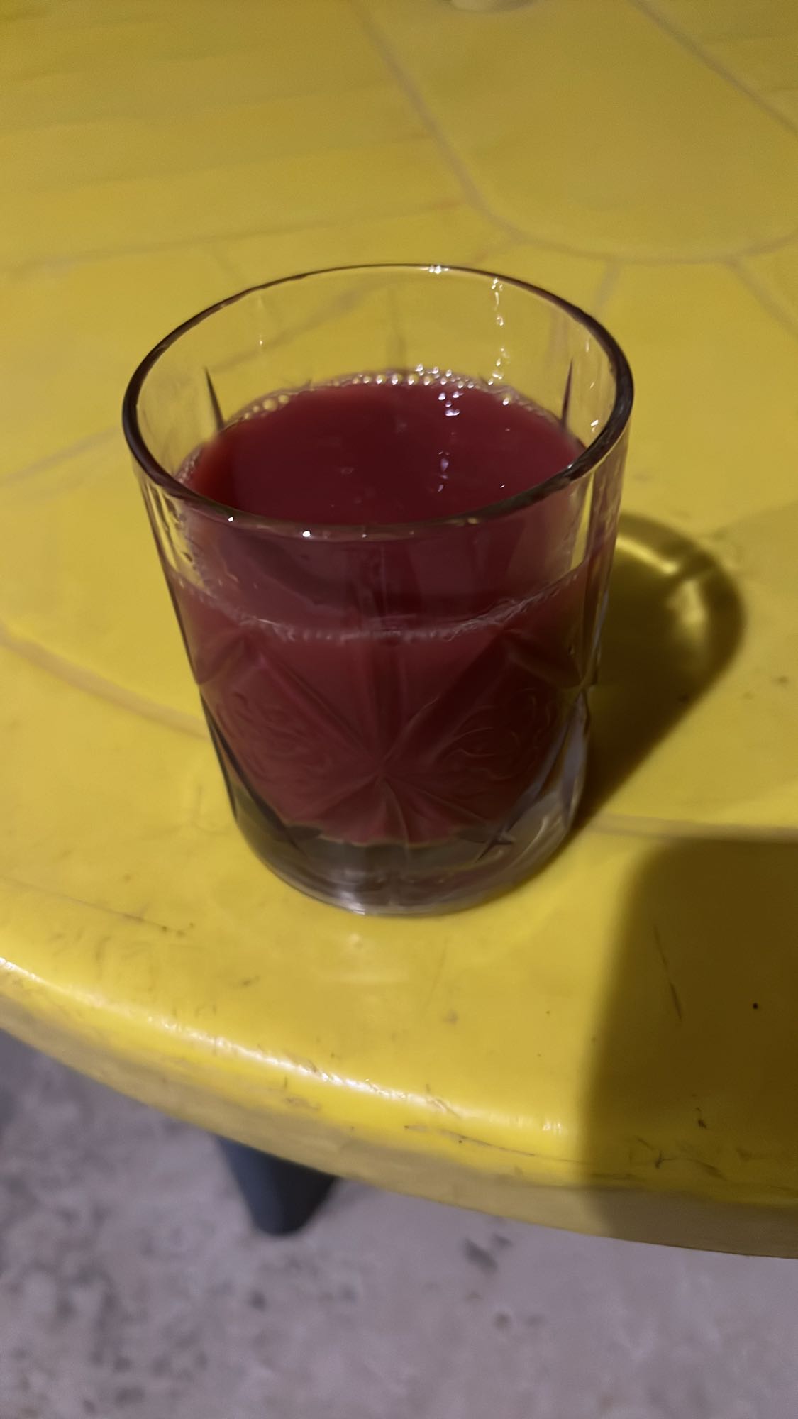 fresh pomegranate juice glass