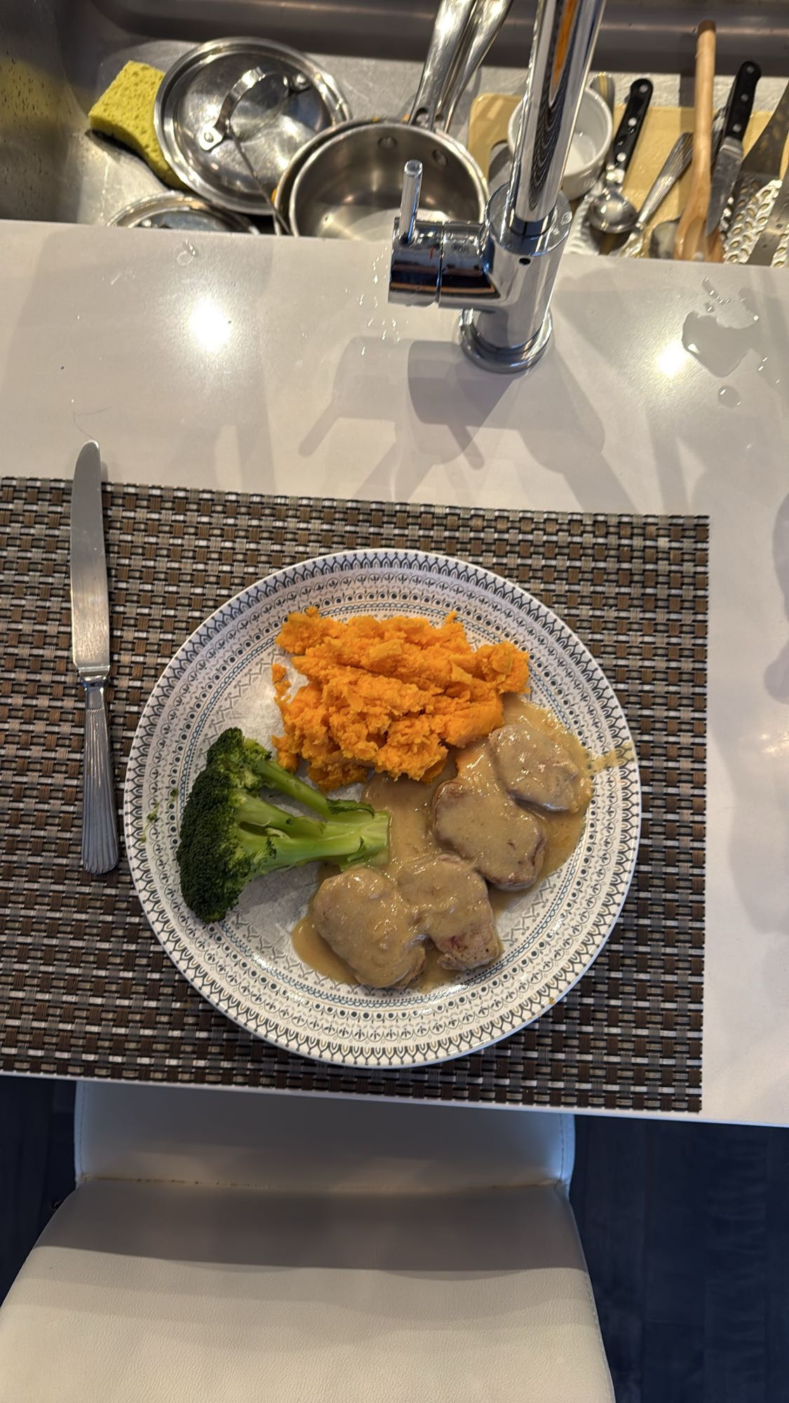 Porc sauce, patate douce, brocoli