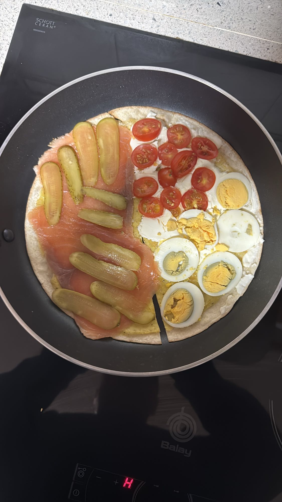 Wrap de salmón y huevo