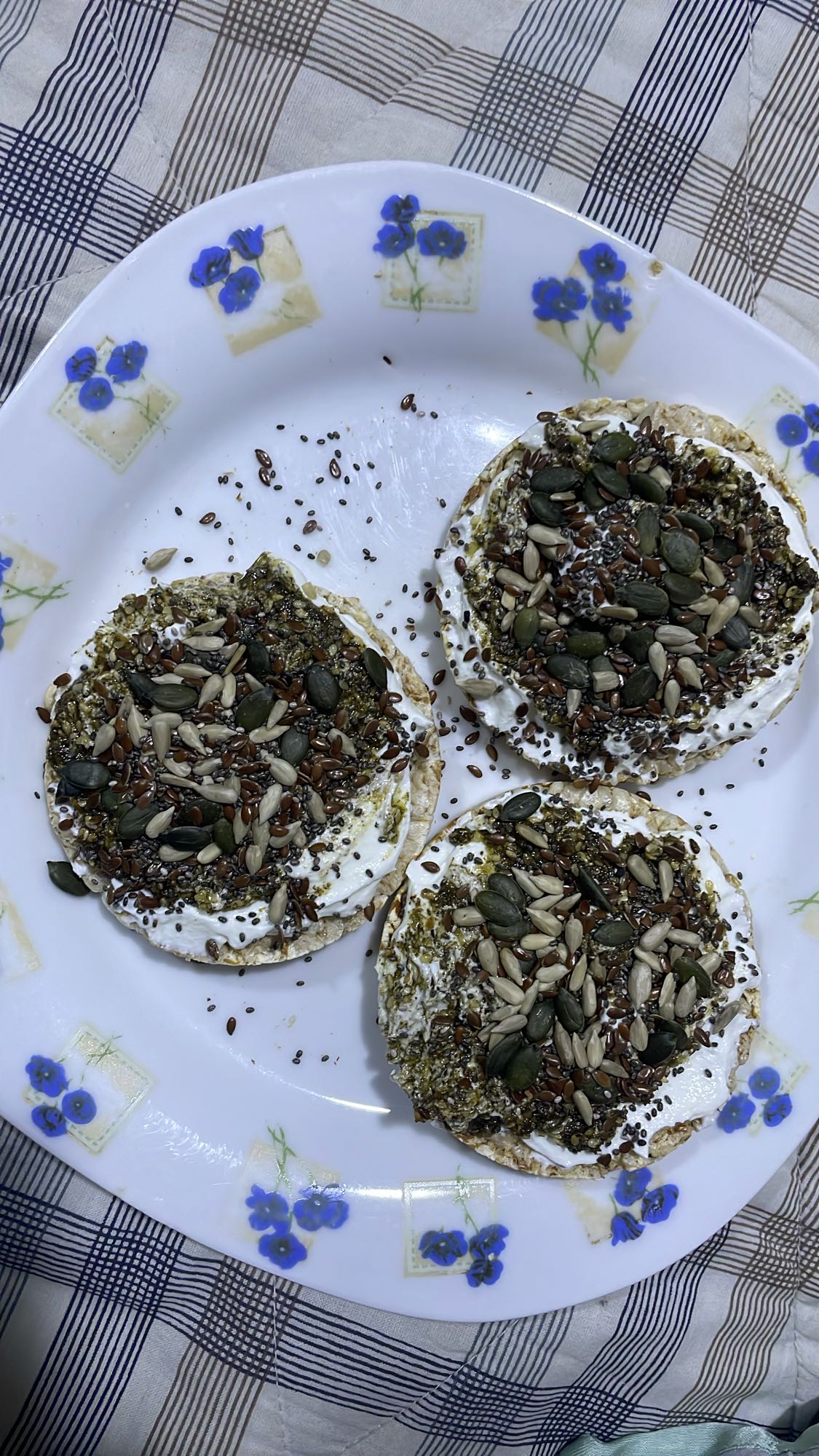Seeded Rice Cakes