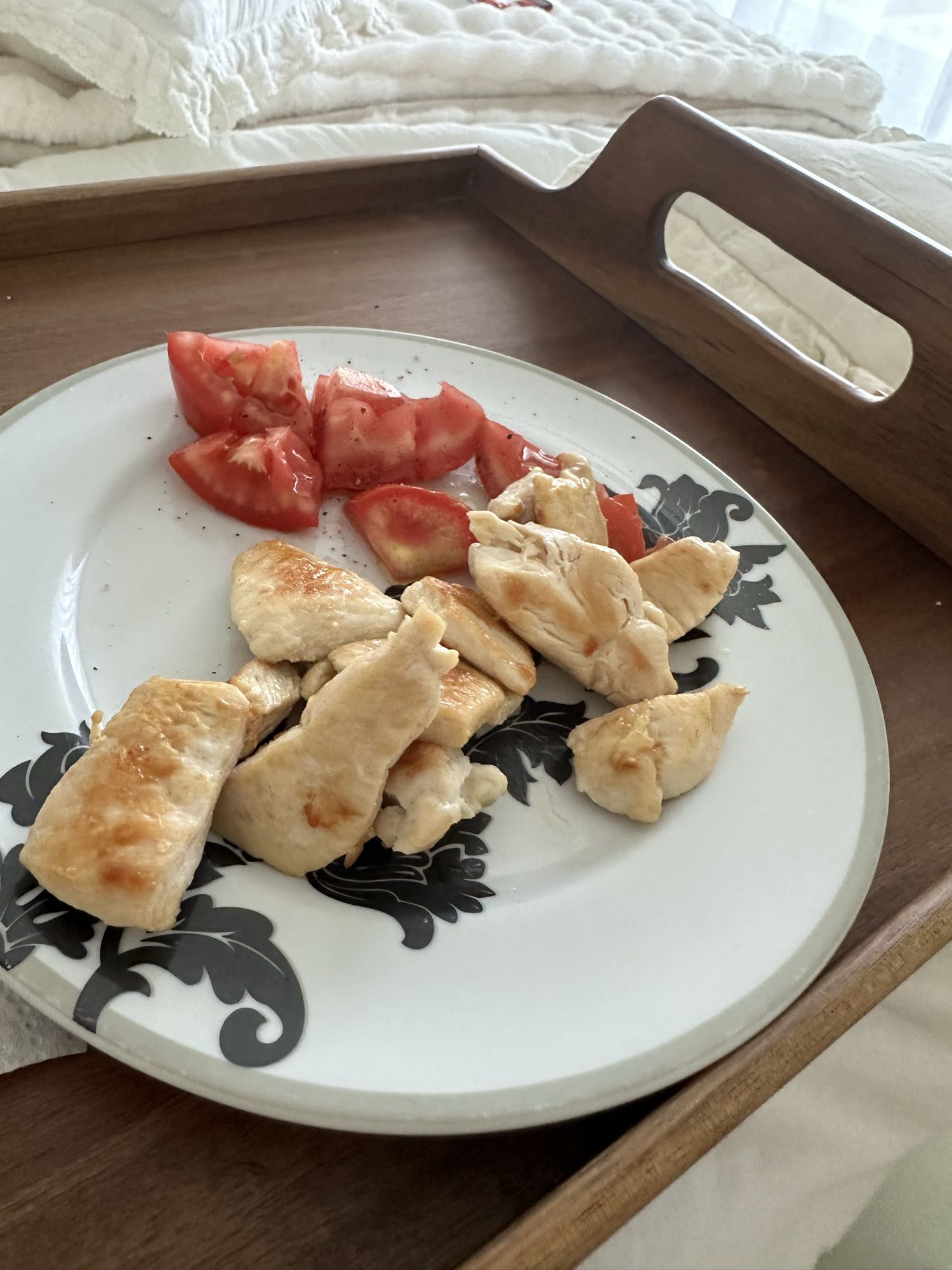 Pollo con tomate