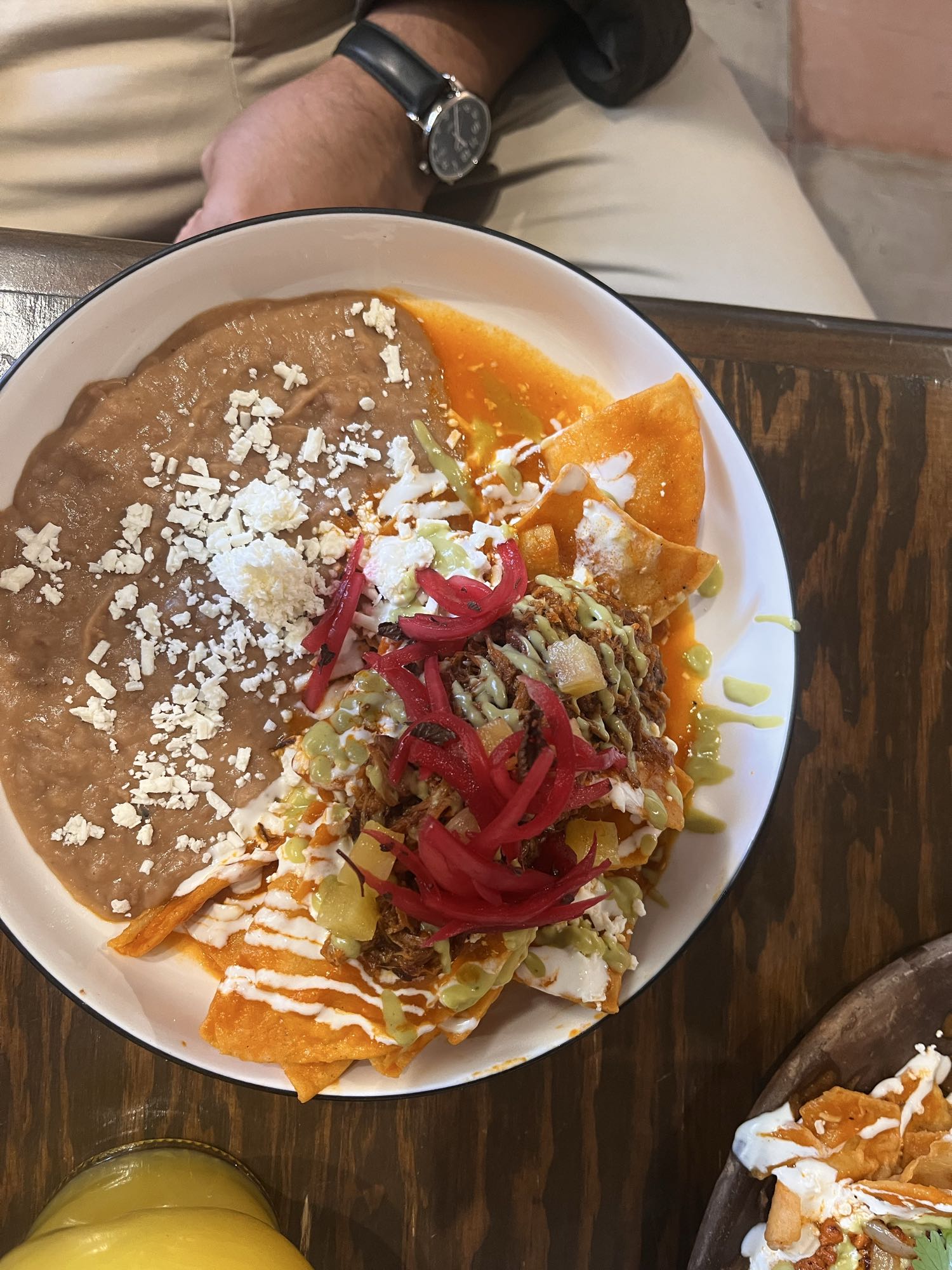 Chilaquiles con frijoles