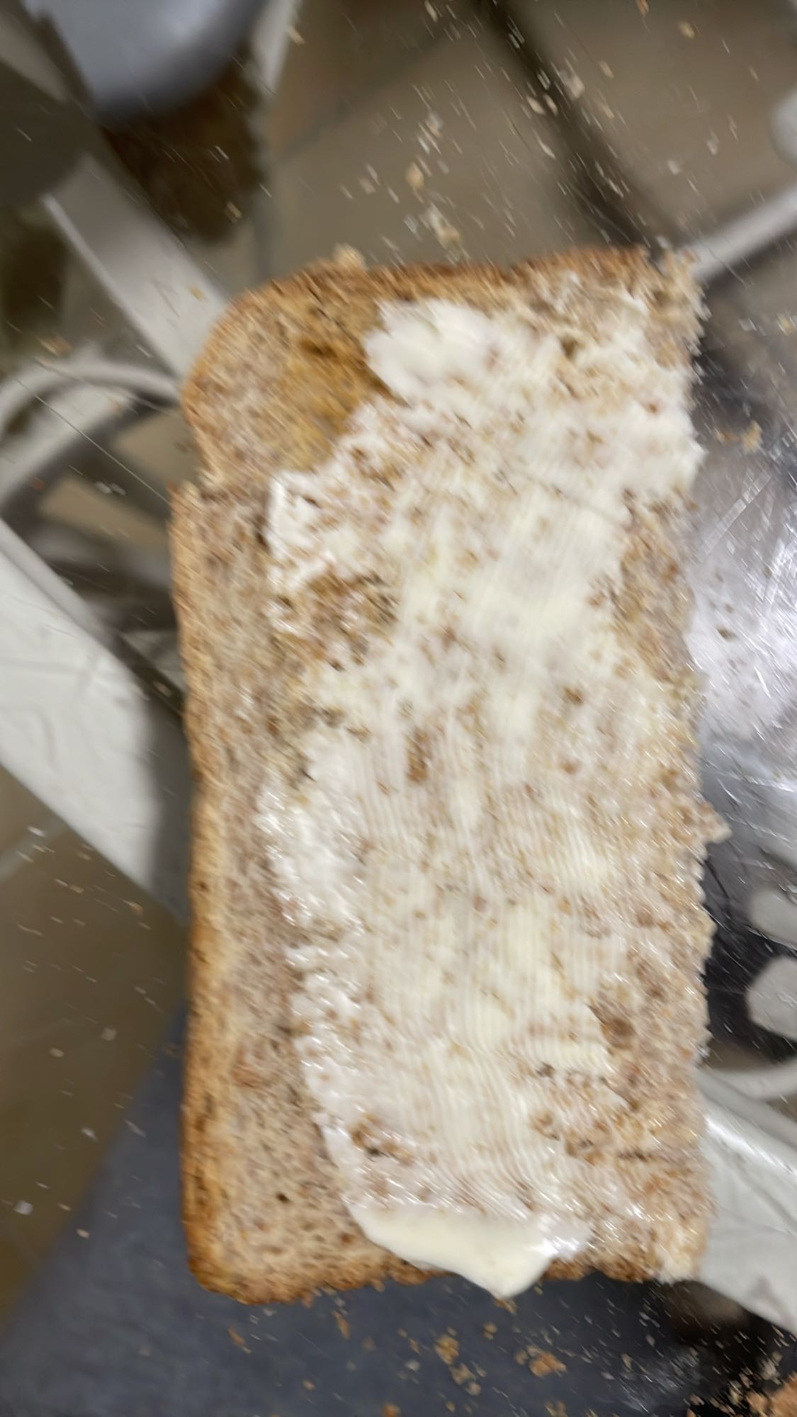 Pain complet avec beurre