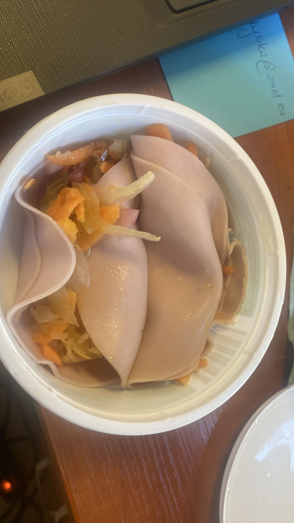 Sałatka z mortadelą