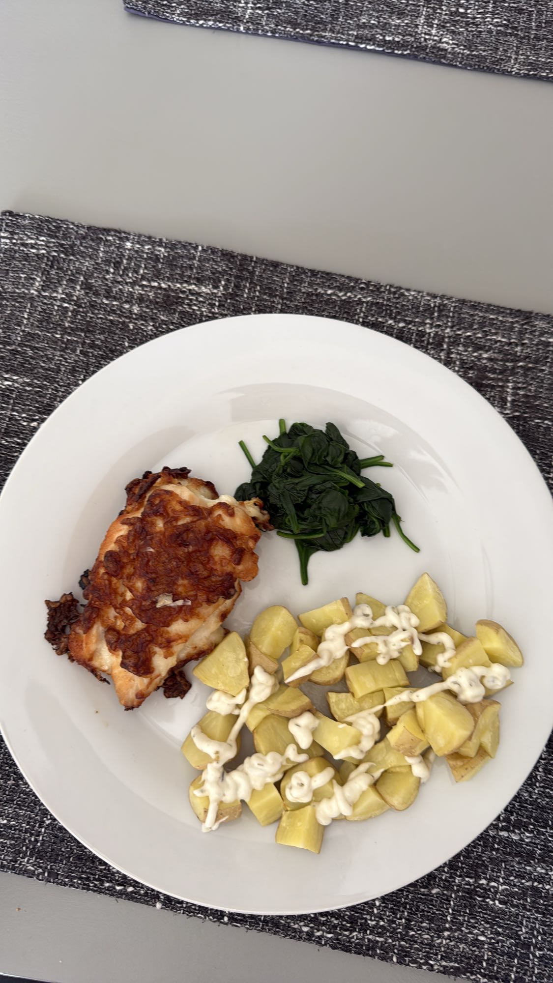 Pui cu cartofi și spanac