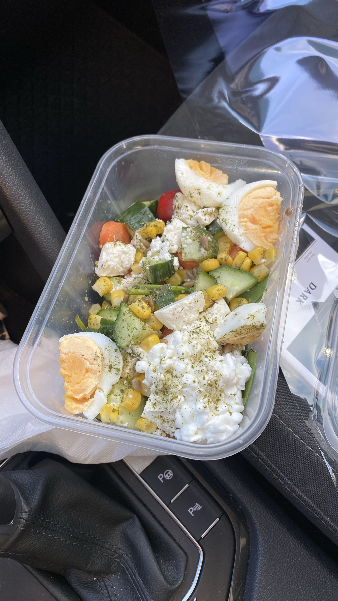 Ägg- och grönsakssallad