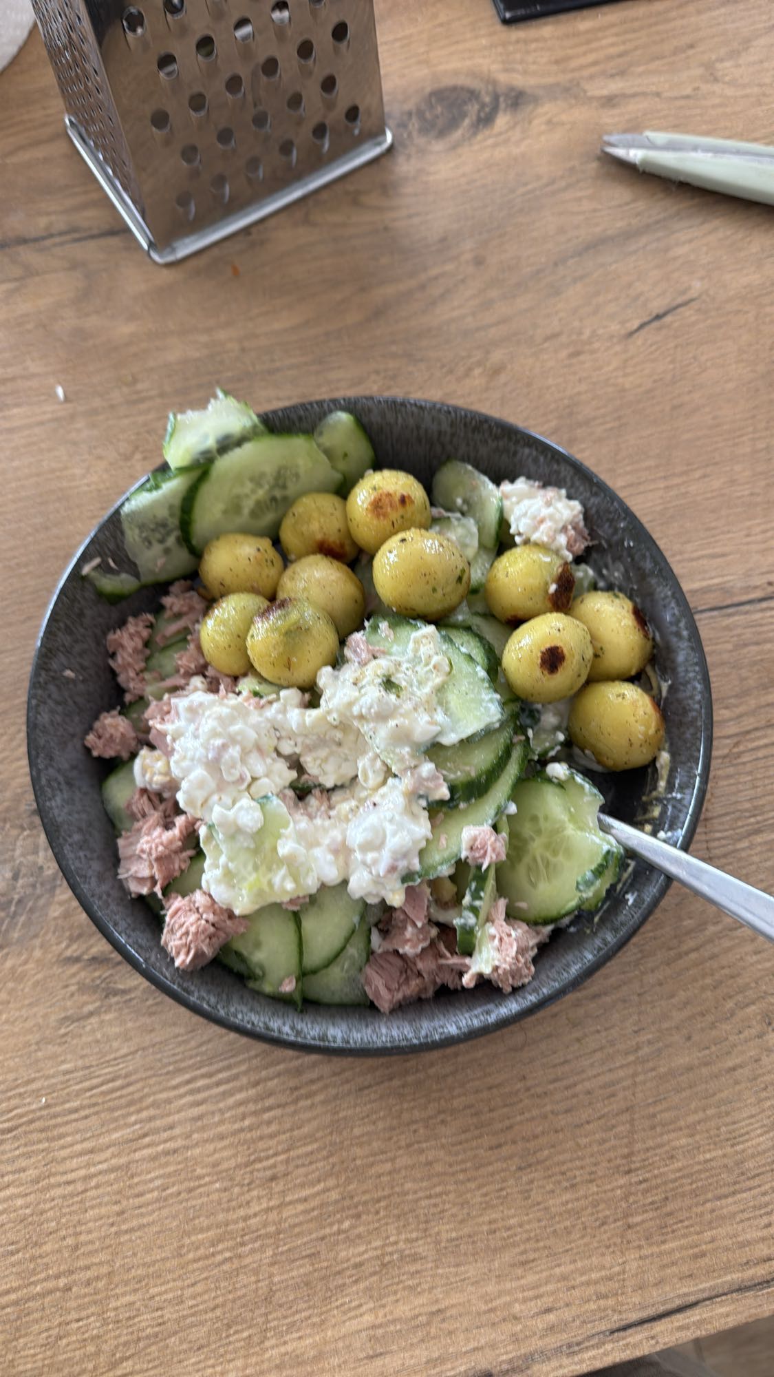 Thunfisch-Gurkensalat
