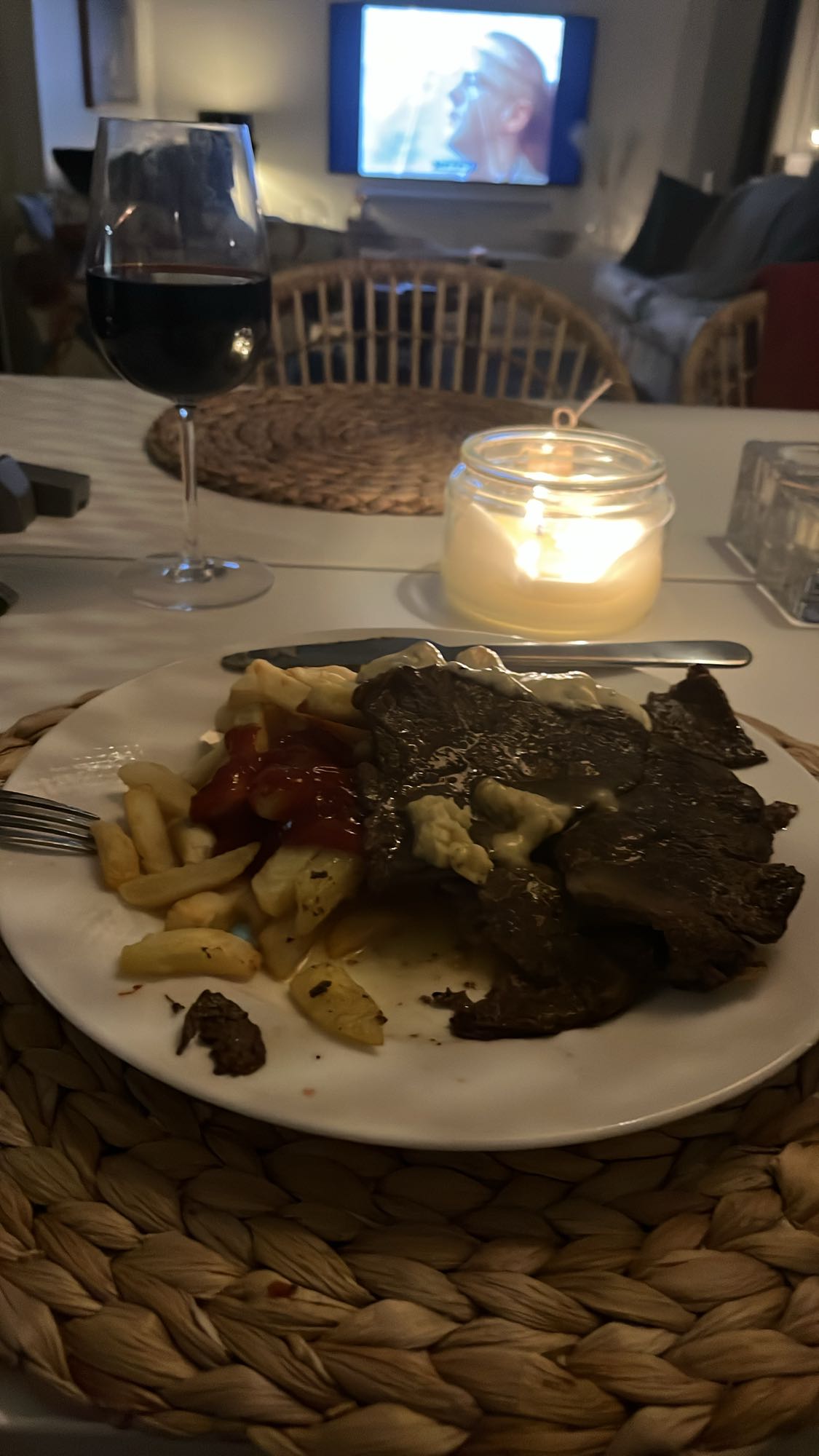 Biff med pommes & sås