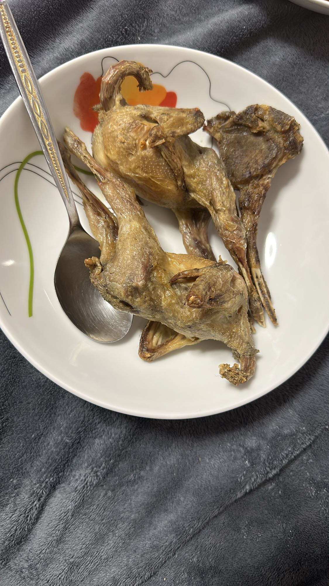 Frittiertes Wachtelgericht