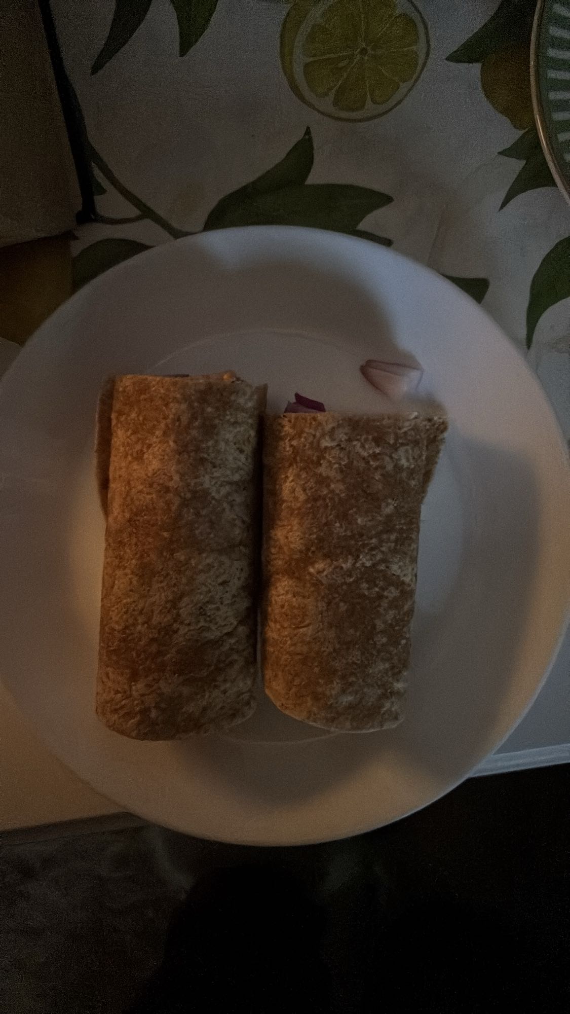 pełnoziarniste wrapy z warzywami