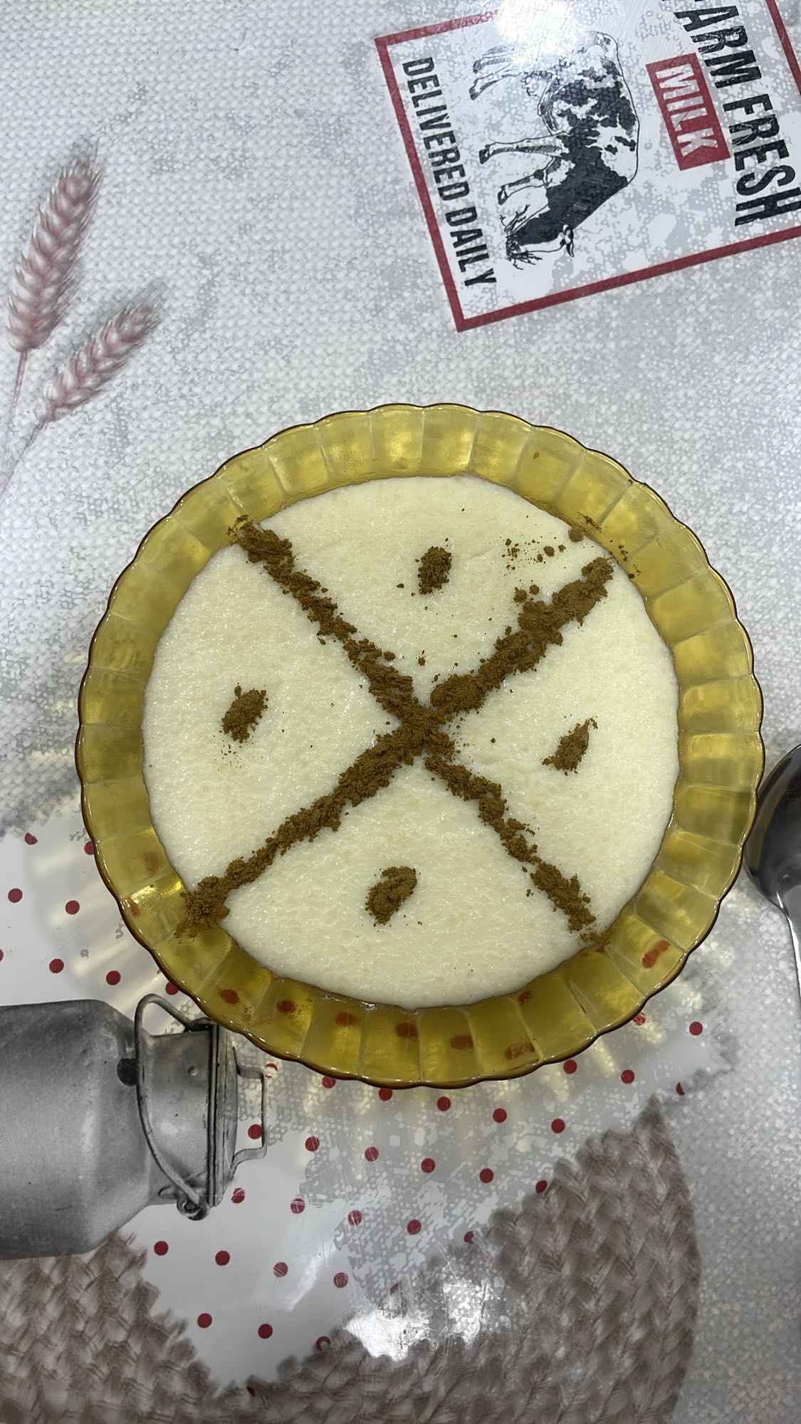 Semolina milk pudding