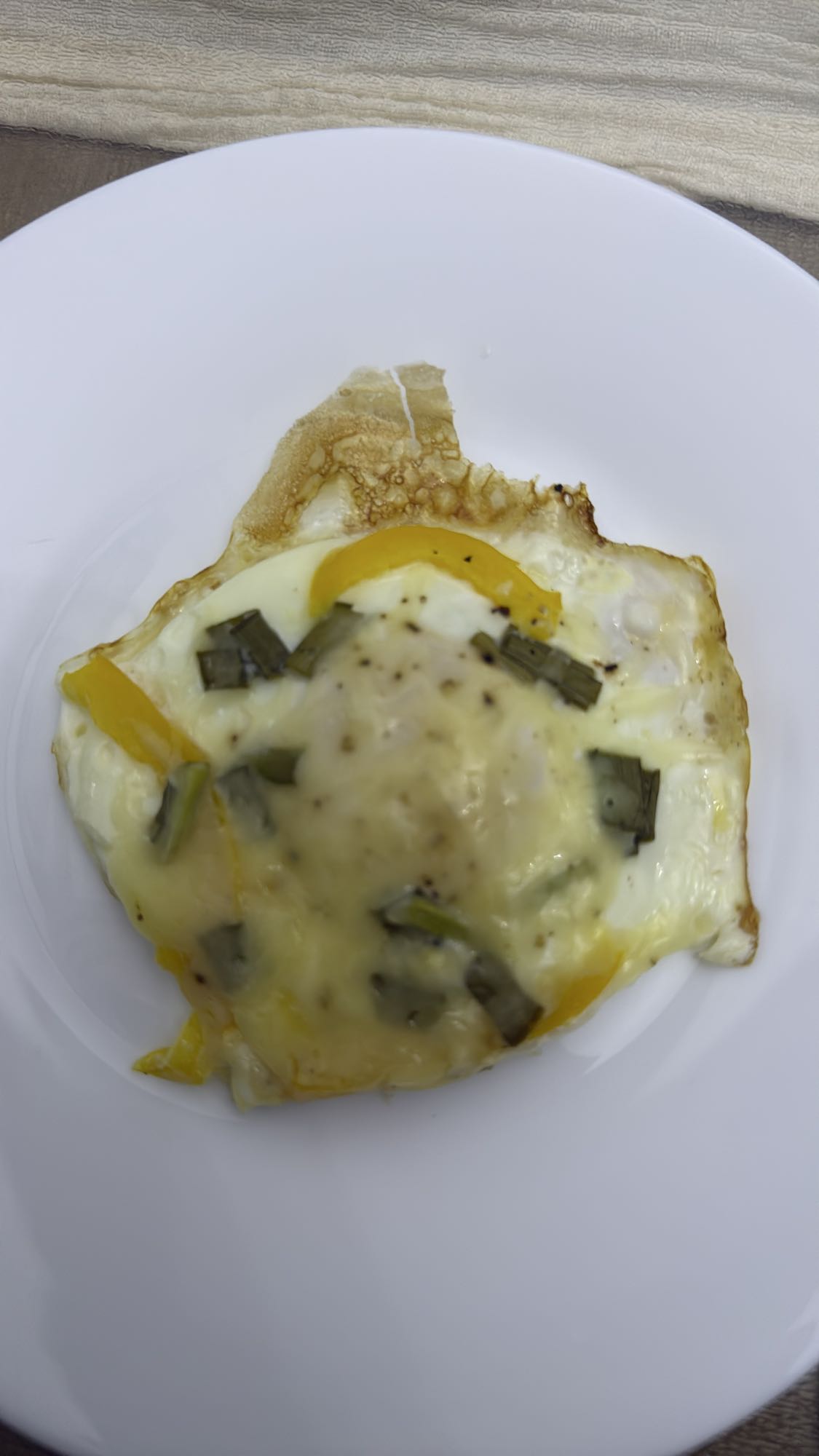 яичница с сыром и перцем