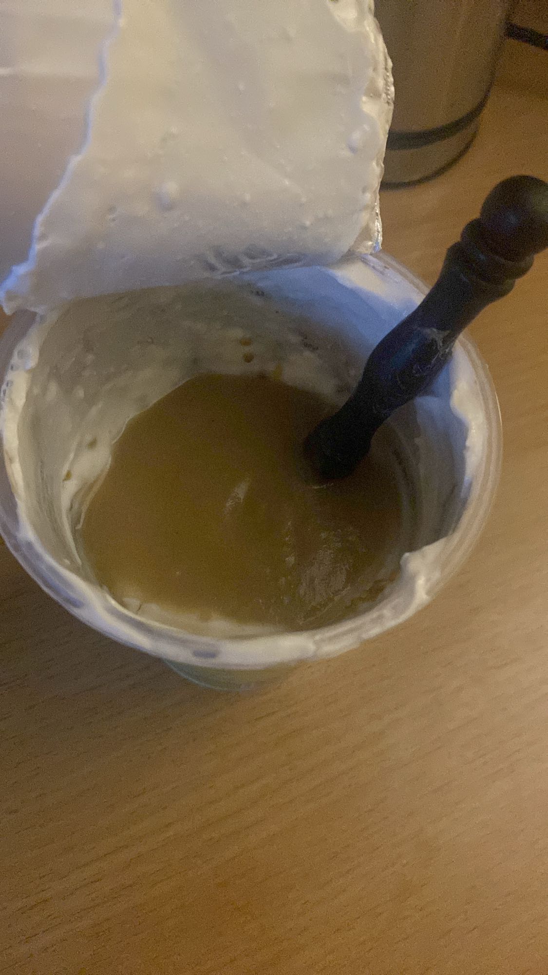 jogurt z musem owocowym